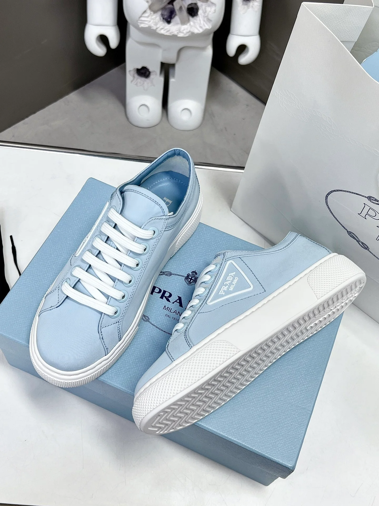 Новинки сезона осень/зима 2022 от Prada - Повседневные туфли на платформе - 3