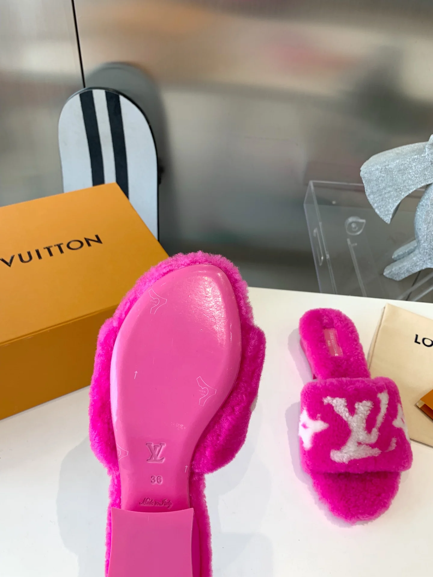 Новинка LV-2022 - Меховые тапочки - Розовые