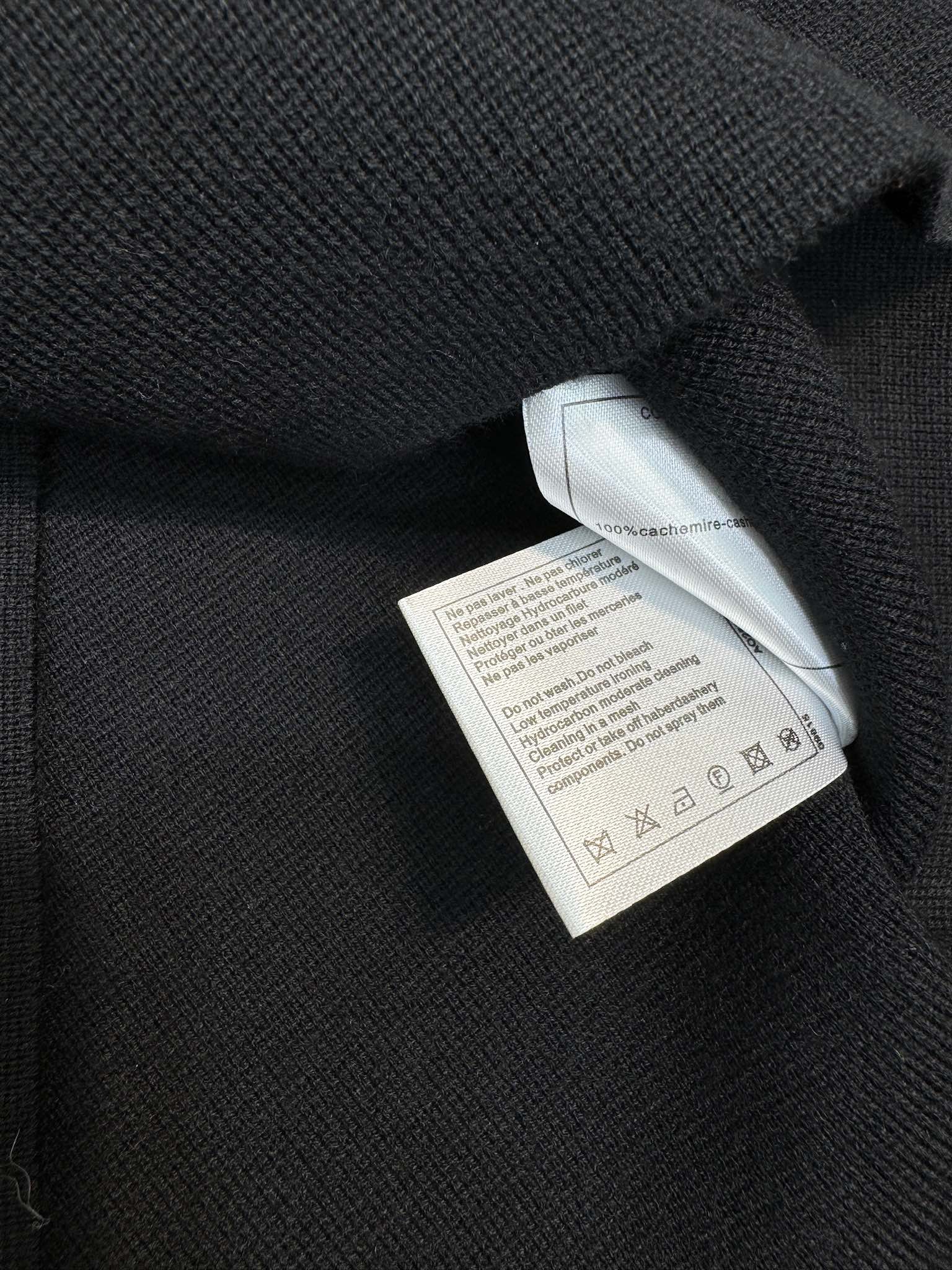 Жилет Chanel-2403 из плотной вязки с бисером-1