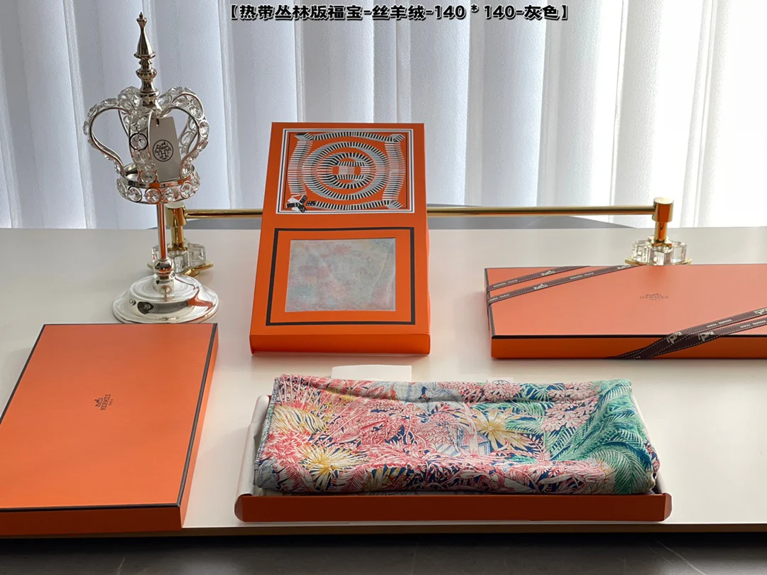 Носовой платок Hermes Tropical Jungle из кашемира (140 г)