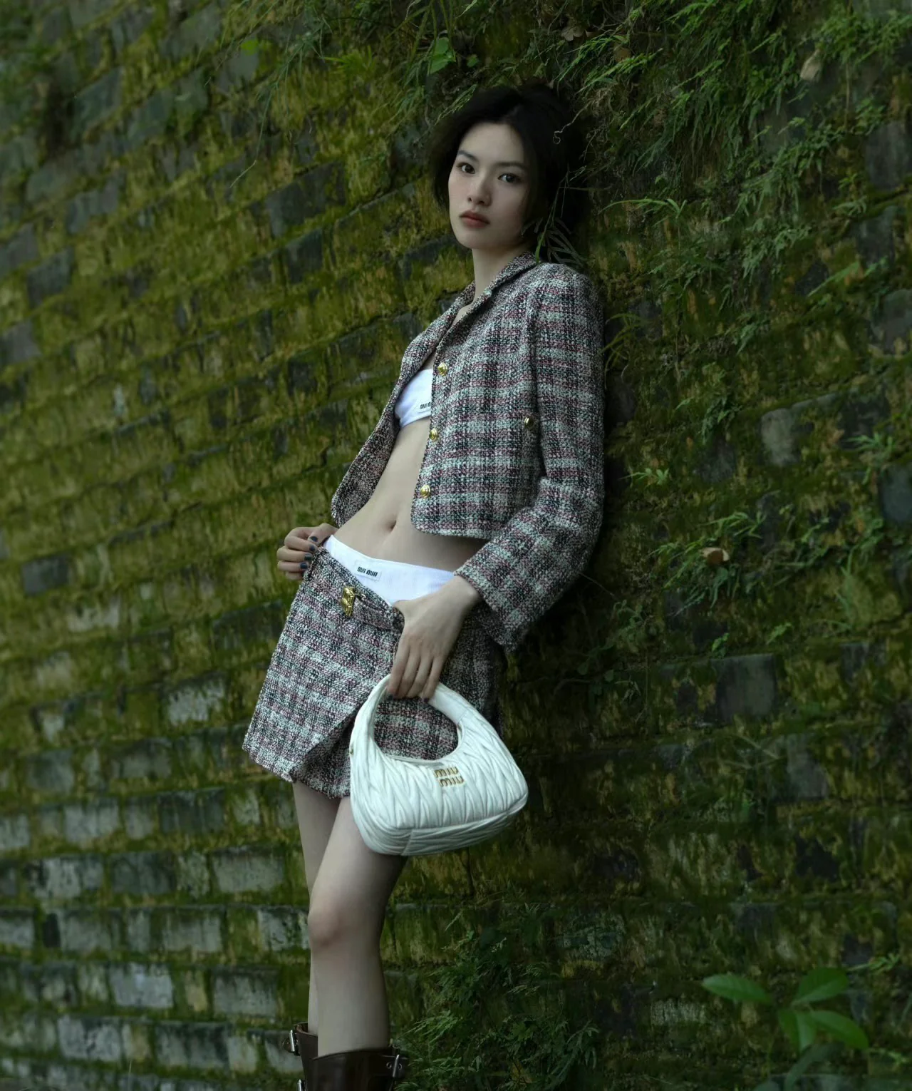 Сумка Miu Miu Wander — маленькая, из овечьей кожи — носите и делитесь с другими.