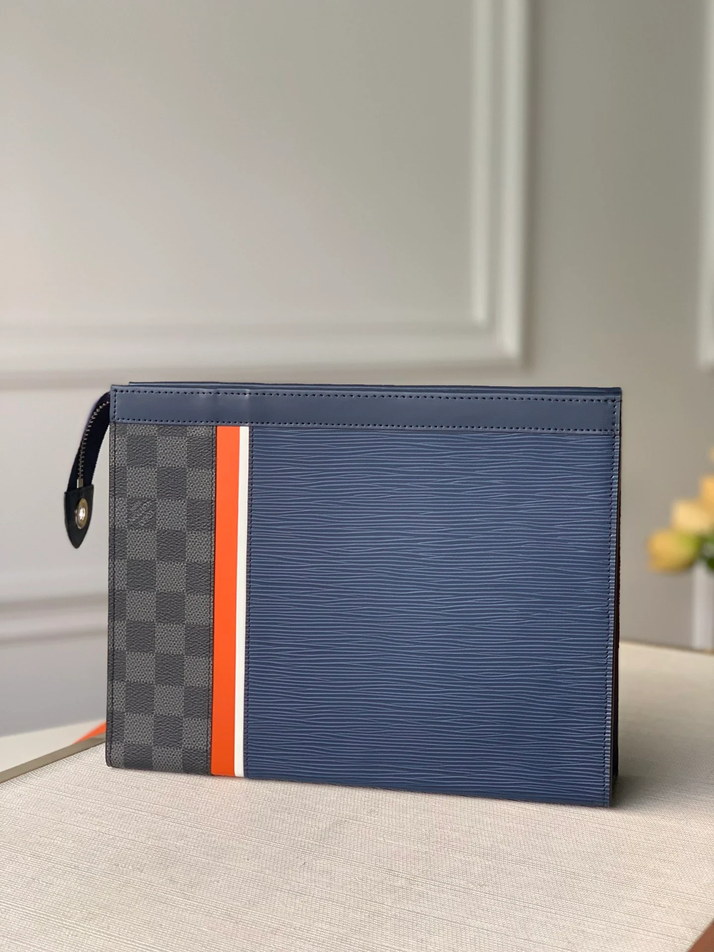 lv-m56828-pochette-voyage-средний клатч