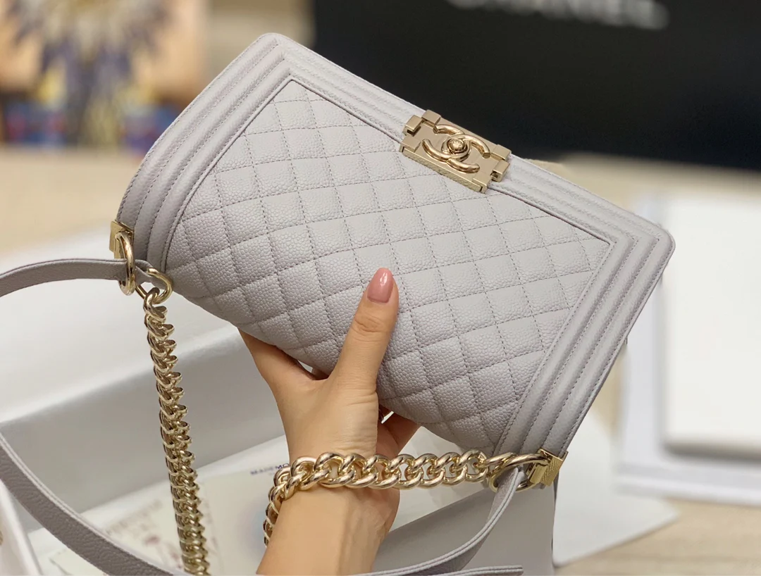 Chanel Boy 25 см 42