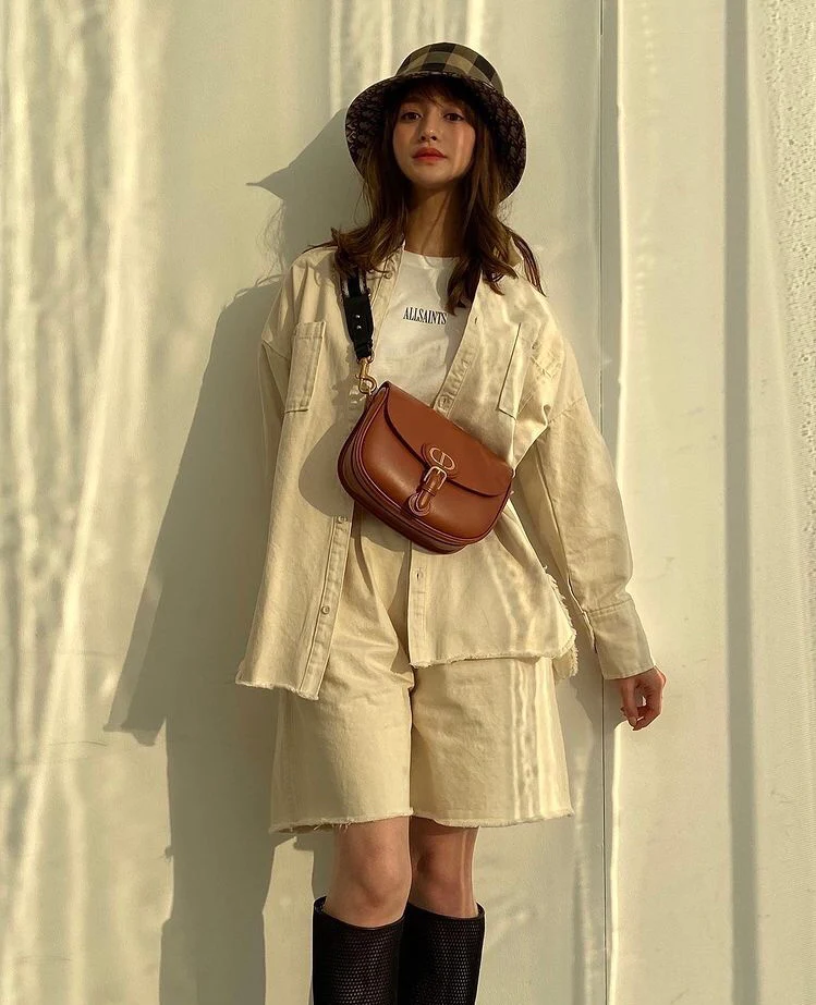 Широкие коричневые плечевые лямки Dior Bobby