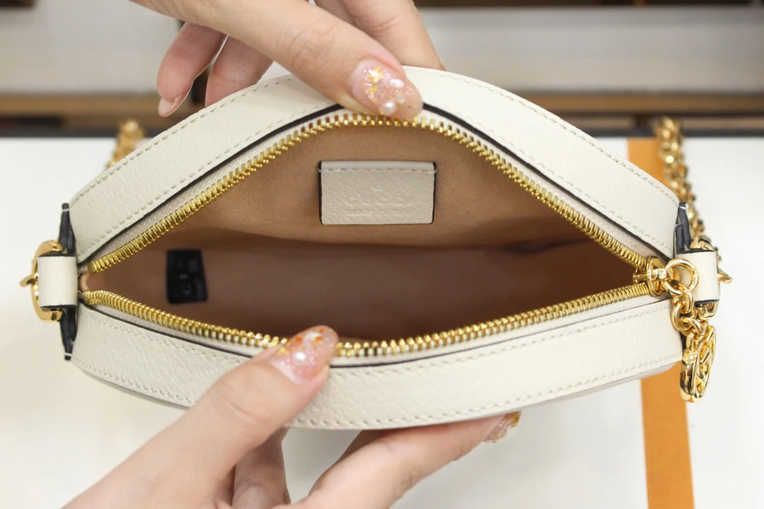 Сумка через плечо Gucci Ophidia Round Cake Collection - белая.