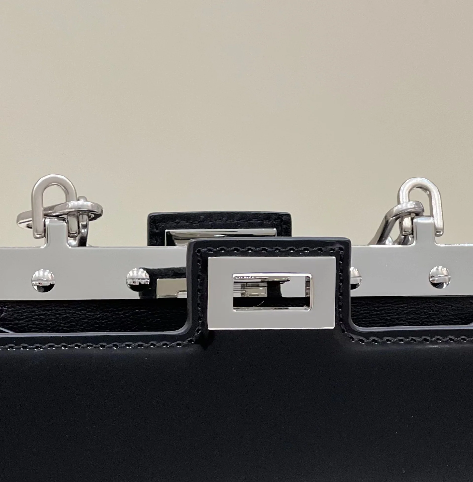 Fendi Peekaboo Cut Small Black