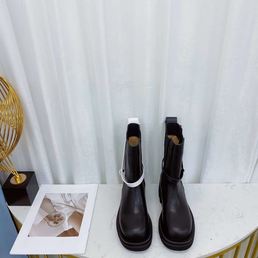 Обувь BV - BV - Уличный стиль - Платформа с закругленным носком - Ботинки Dr. Martens