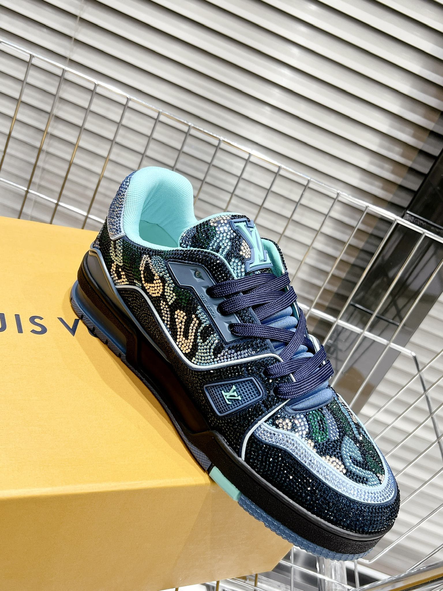 Кроссовки LV Trainer - Скейтбордистские кроссовки - Глянцевые с синим узором - Унисекс