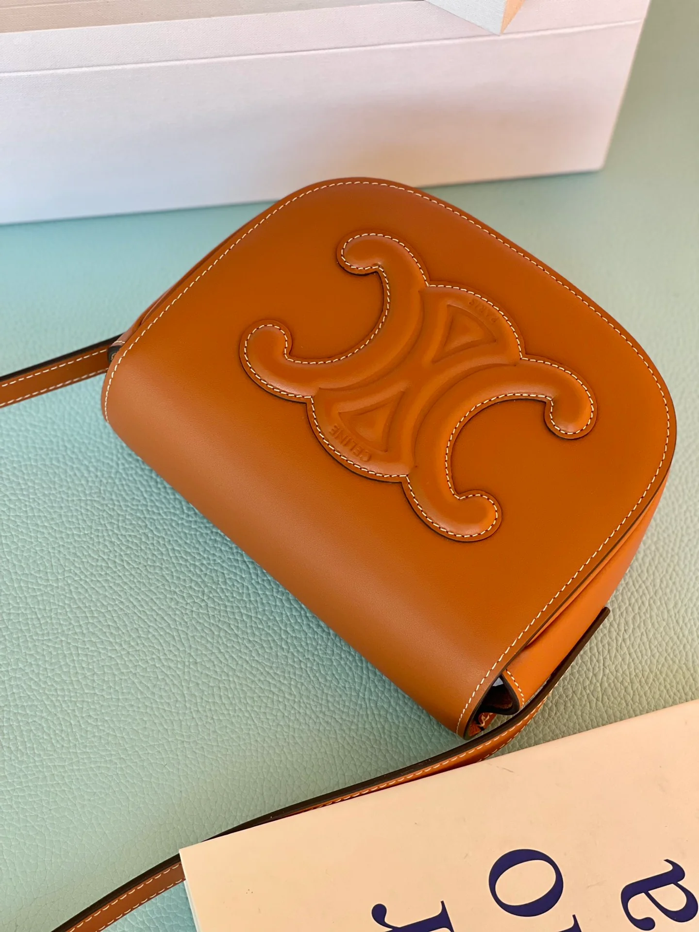 Celine-folco-cuir-triomphe-сумочка-3