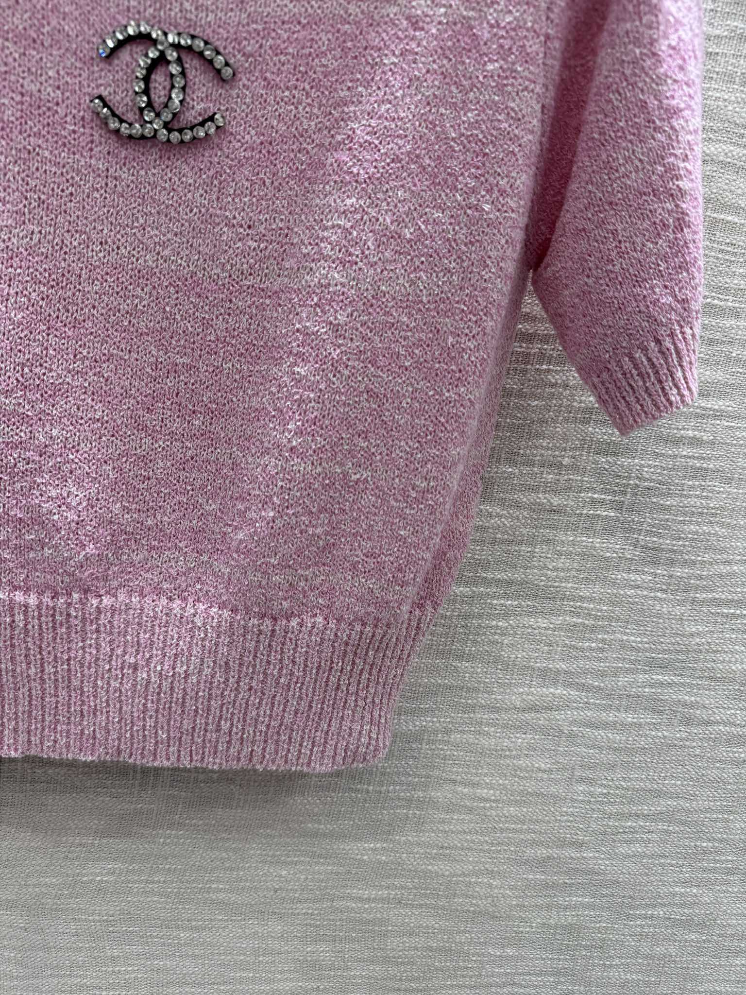 Футболка Chanel 2403 Double C Knit с коротким рукавом - розовая