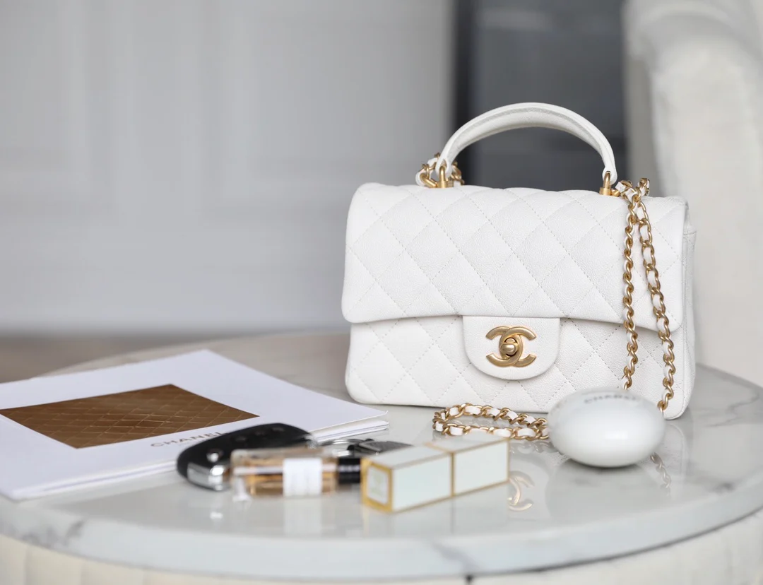 Ручка Chanel Coco (белая)