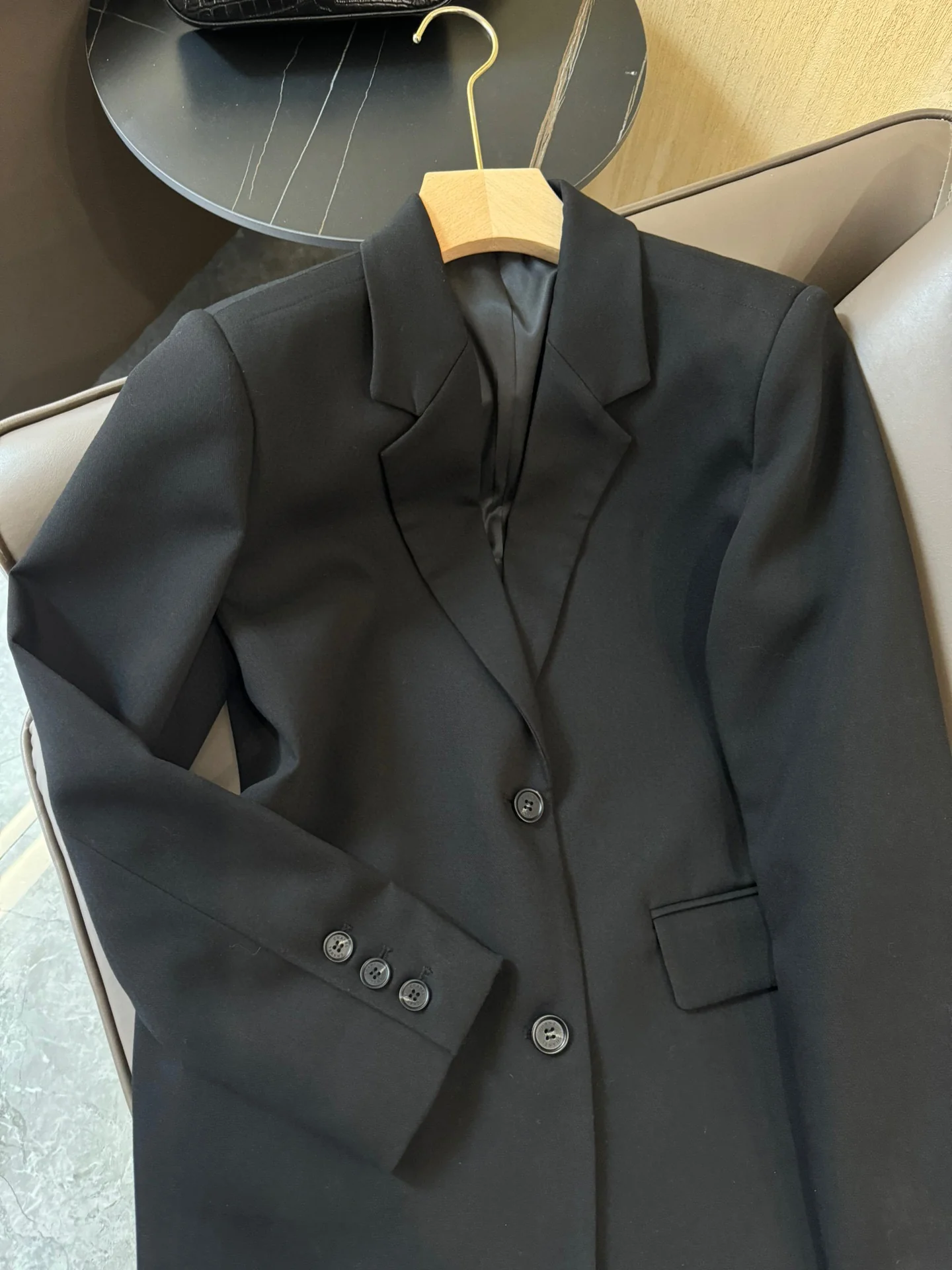 Новый пиджак Chanel 2403-4SS