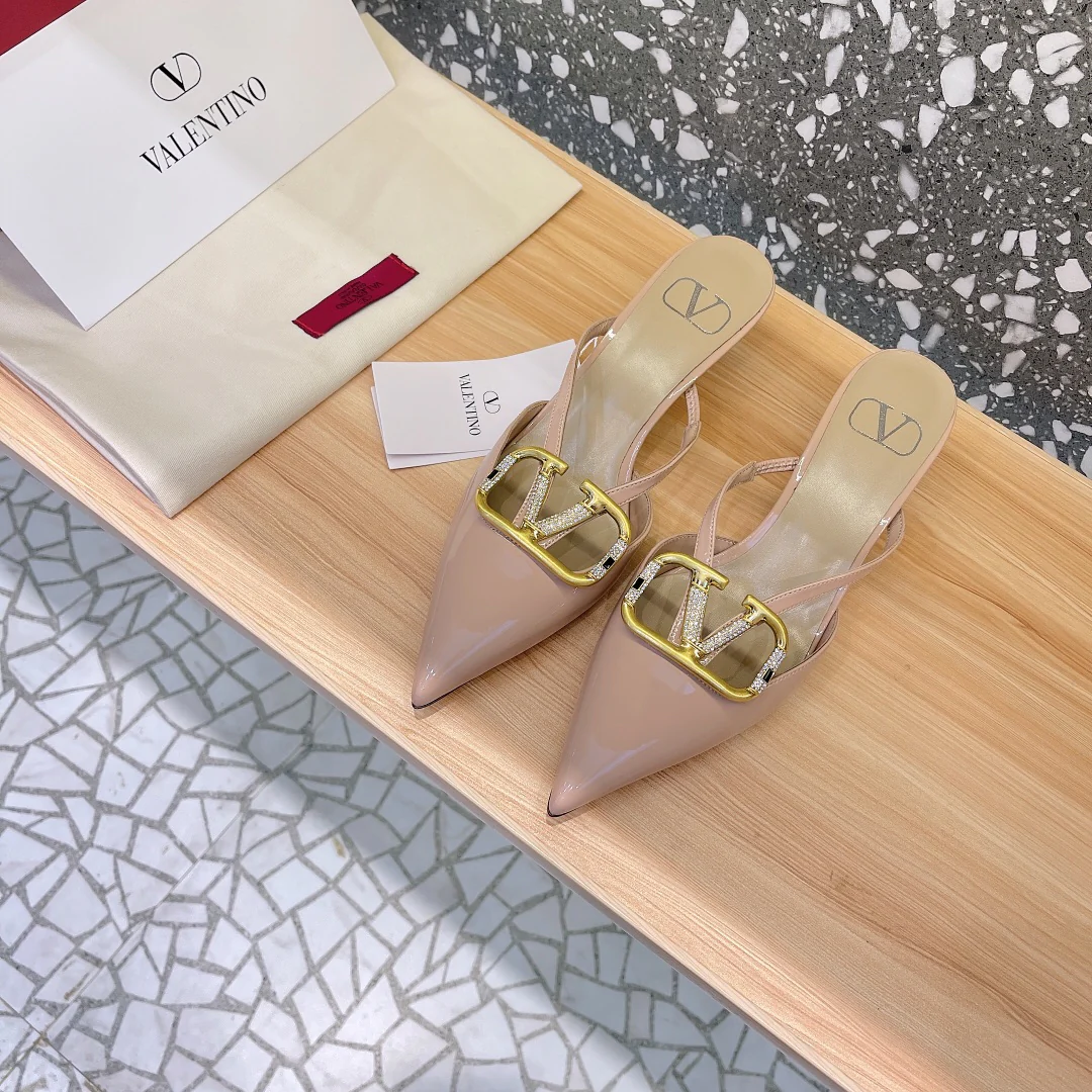 Valentino - Босоножки на шпильке телесного цвета