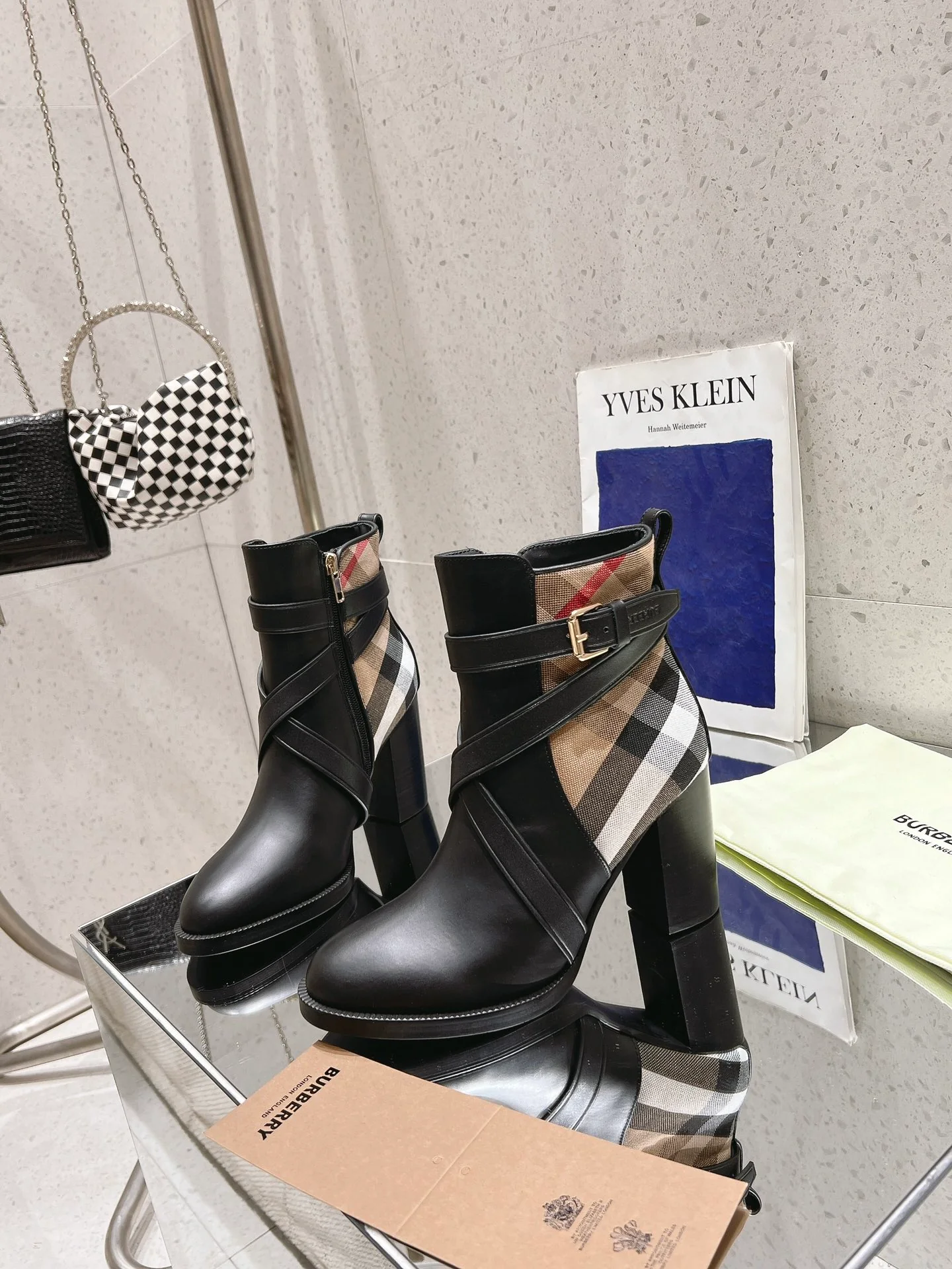 Кожаные ботильоны Burberry 2024 на высоком каблуке - черные