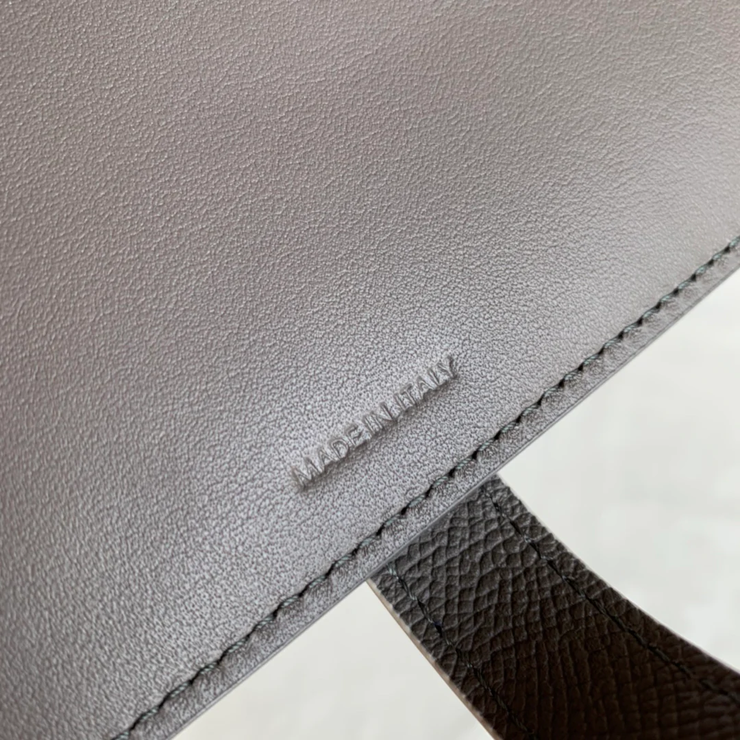 Длинный кошелек Celine - Кошелек с ремешком из зернистой телячьей кожи - 6