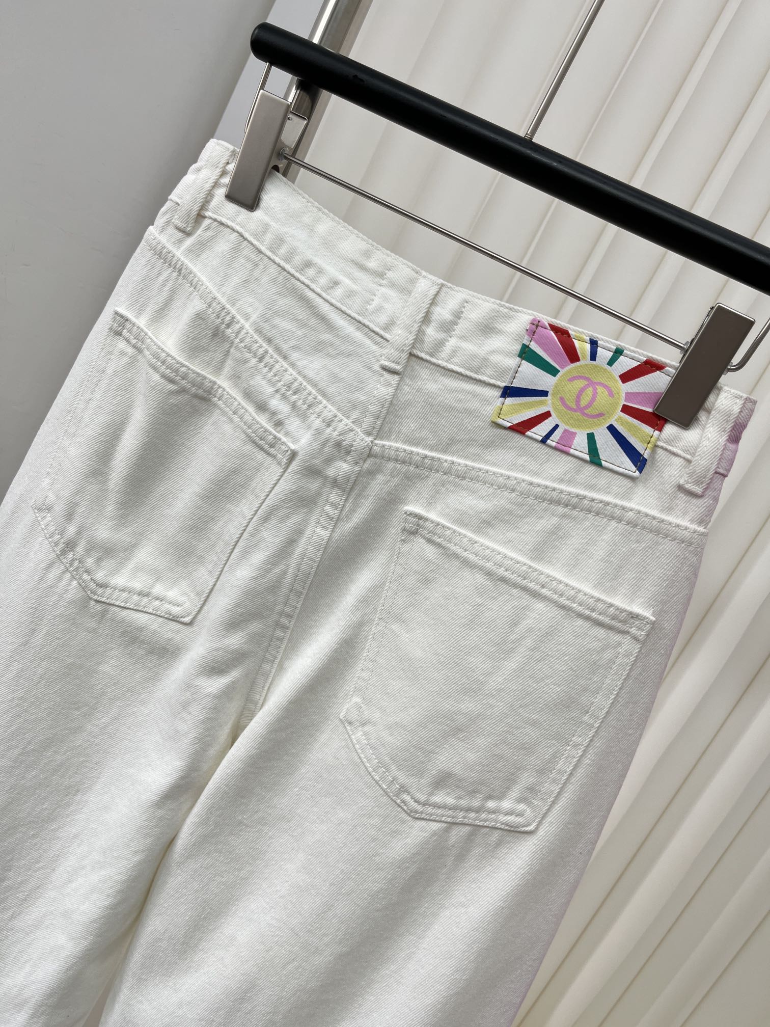 Джинсы Chanel 2403 с эффектом тай-дай