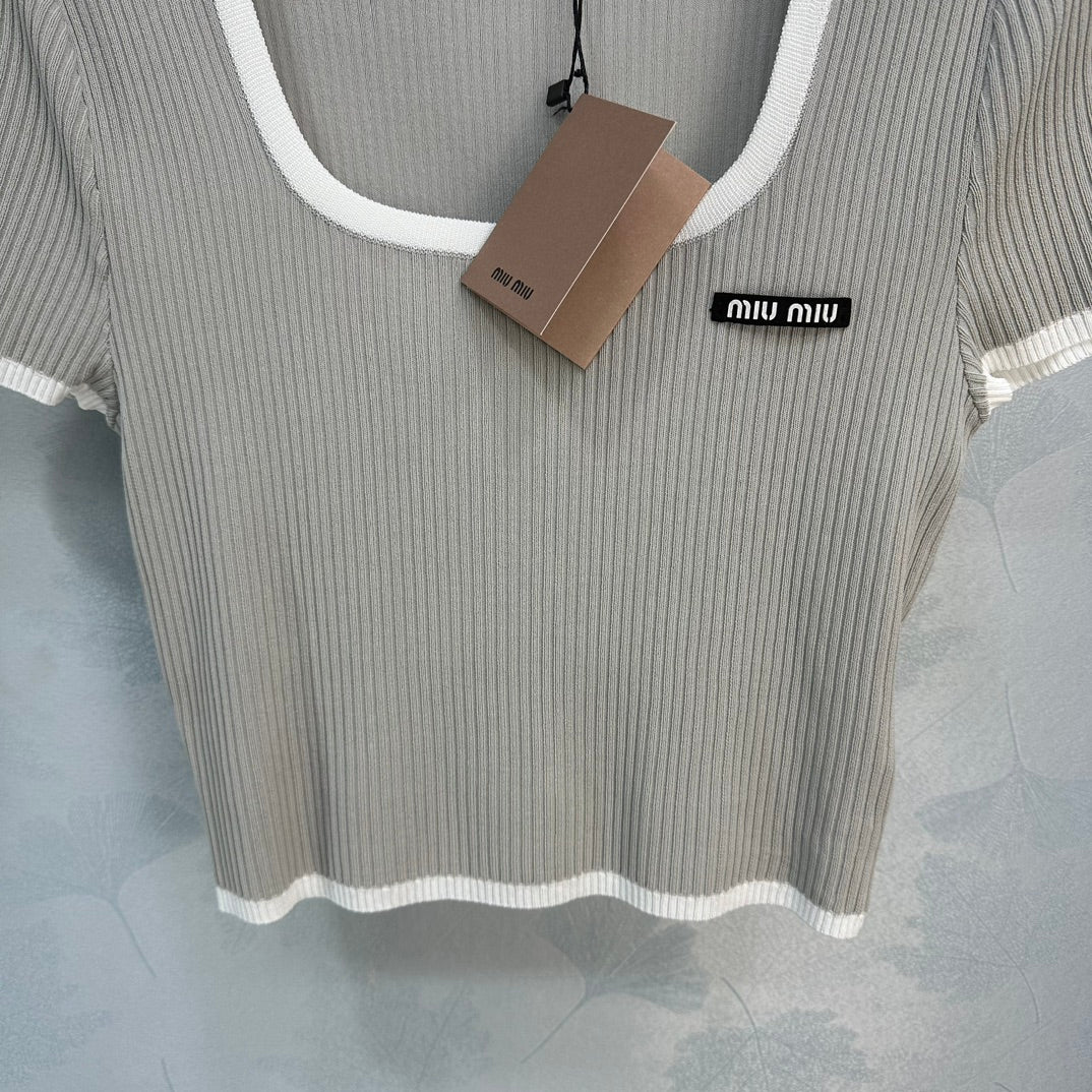 Miu Miu-2404-24 Весенняя шелково-хлопковая блузка с U-образным вырезом и короткими рукавами-1