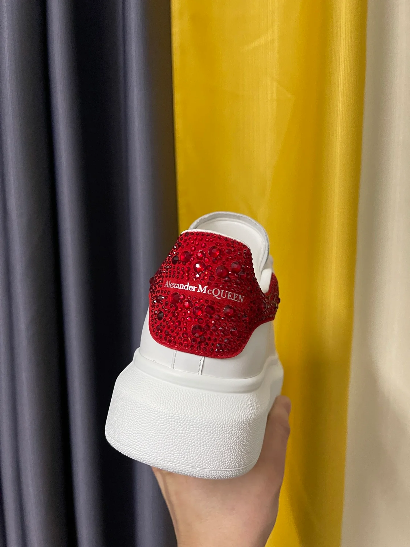 Классические белые кроссовки McQueen - унисекс - Red Diamond - Премиум-издание