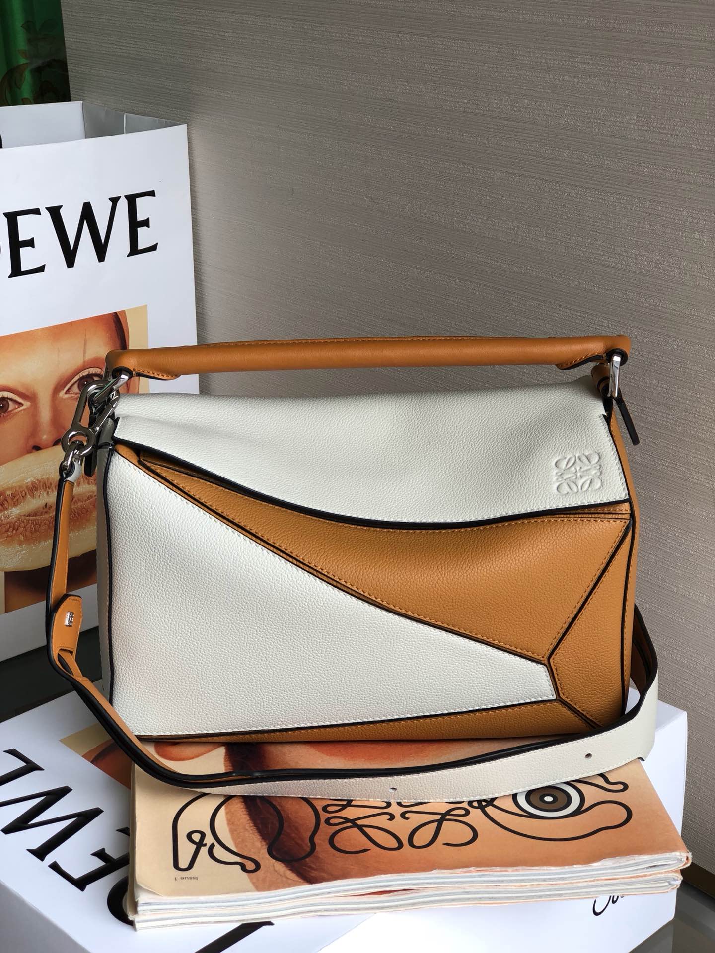 Сумка Loewe Puzzle, телячья кожа, средний размер, 3