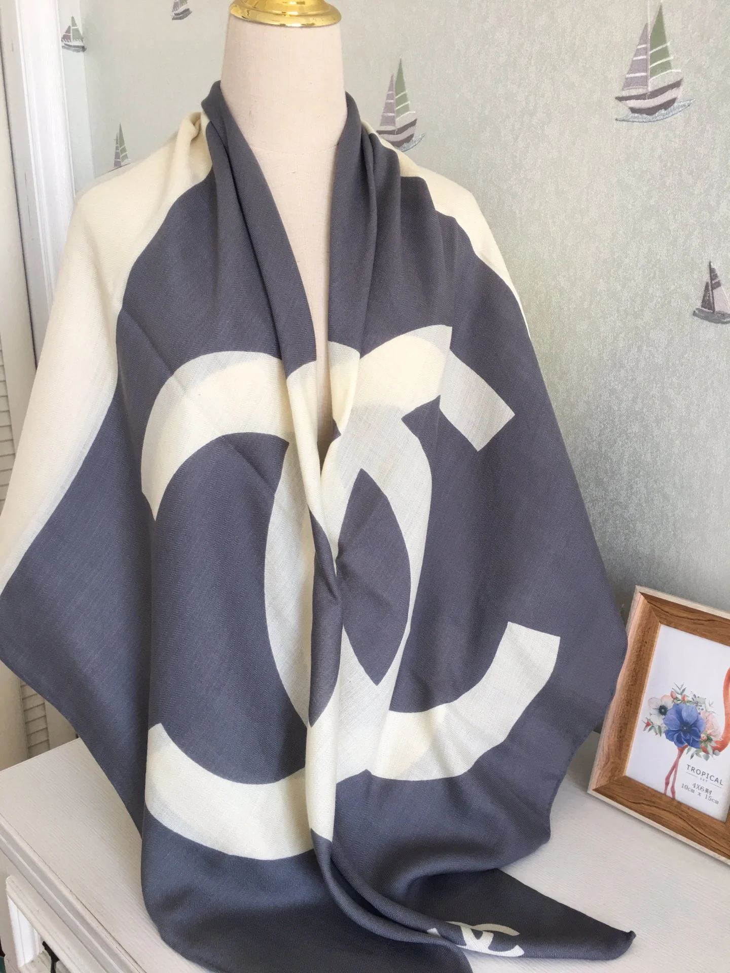 Chanel - Большой квадратный шелковый шарф - 140 см - 30 - Шелк 70 - Шерсть