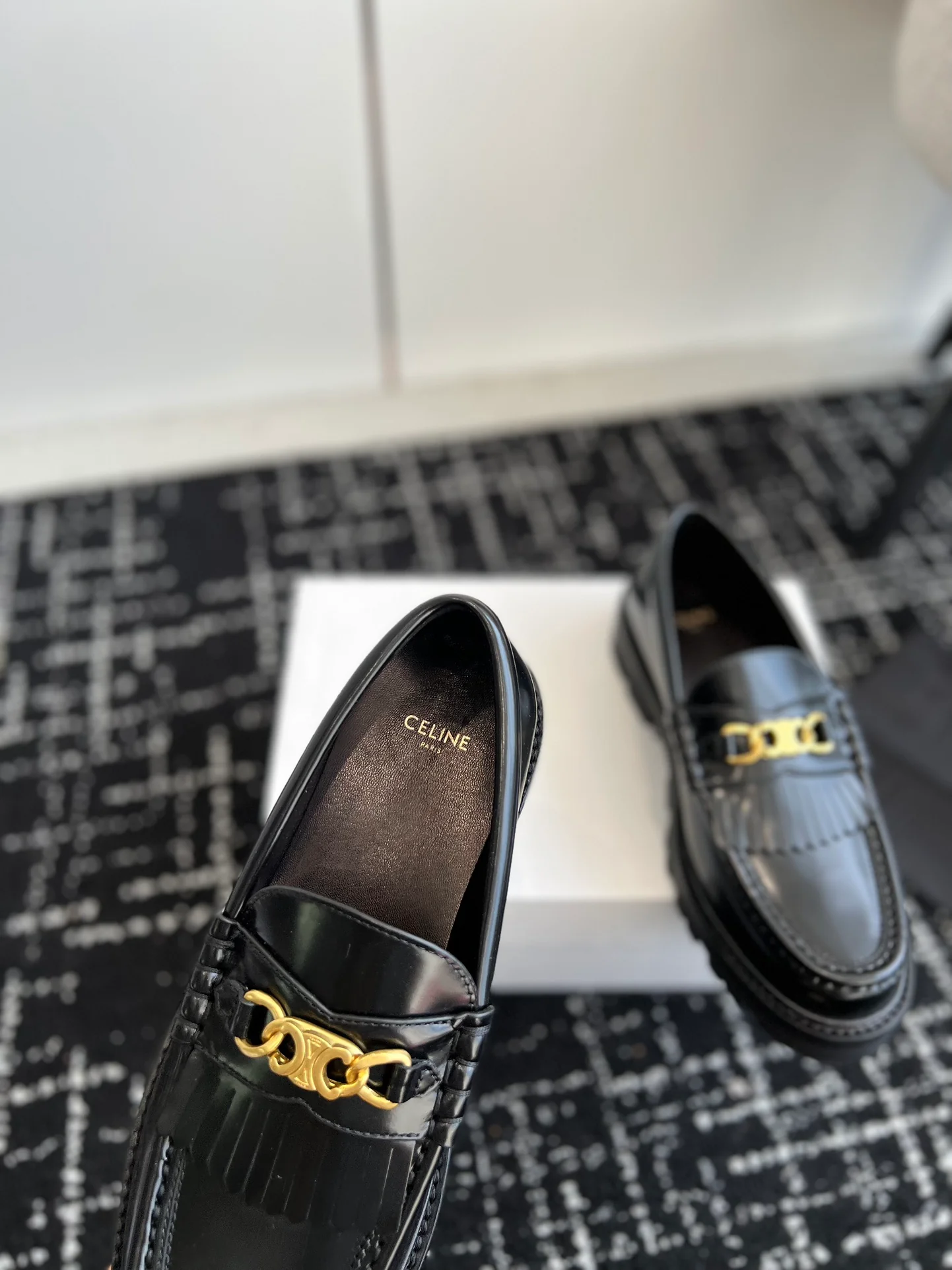 Новинка сезона весна/лето 2023 от Celine - Лоферы Arc de Triomphe - 1