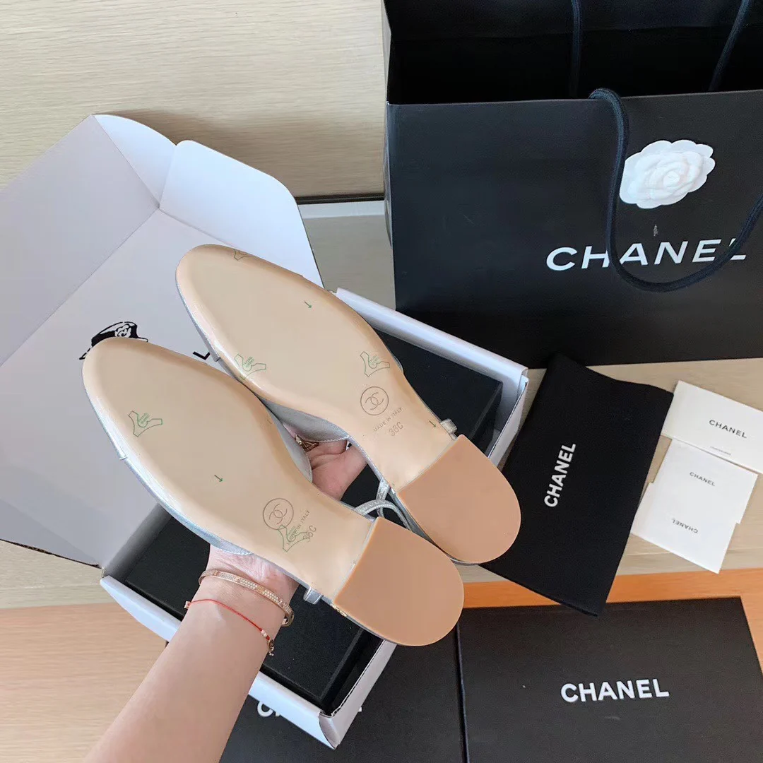 Классические сандалии Chanel - балетки - серебристые