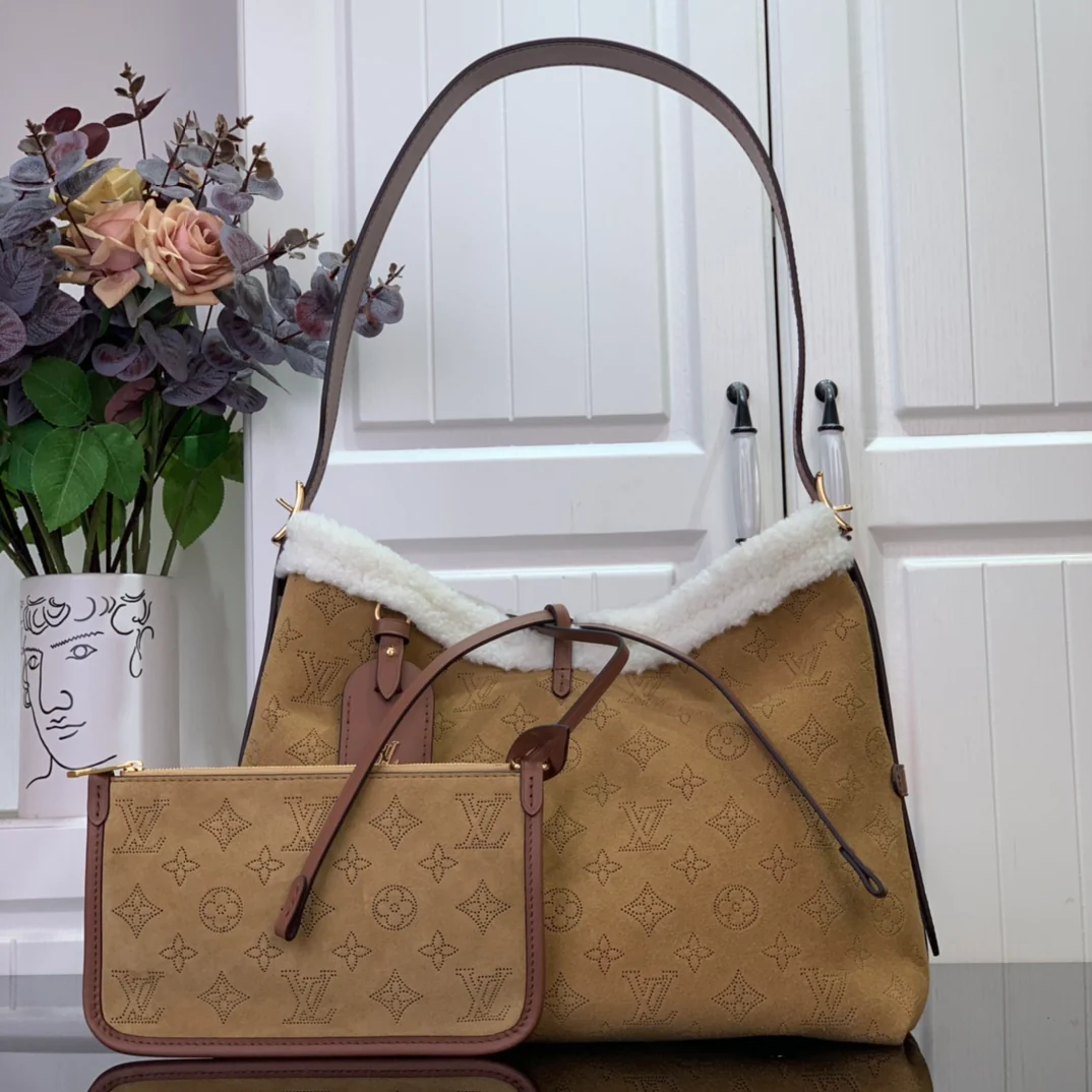 Сумка LV Carryall Small Handbag цвета хаки