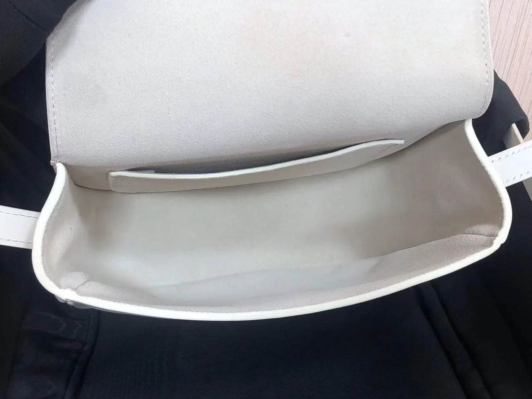 Сумочка Celine-folco-cuir-triomphe