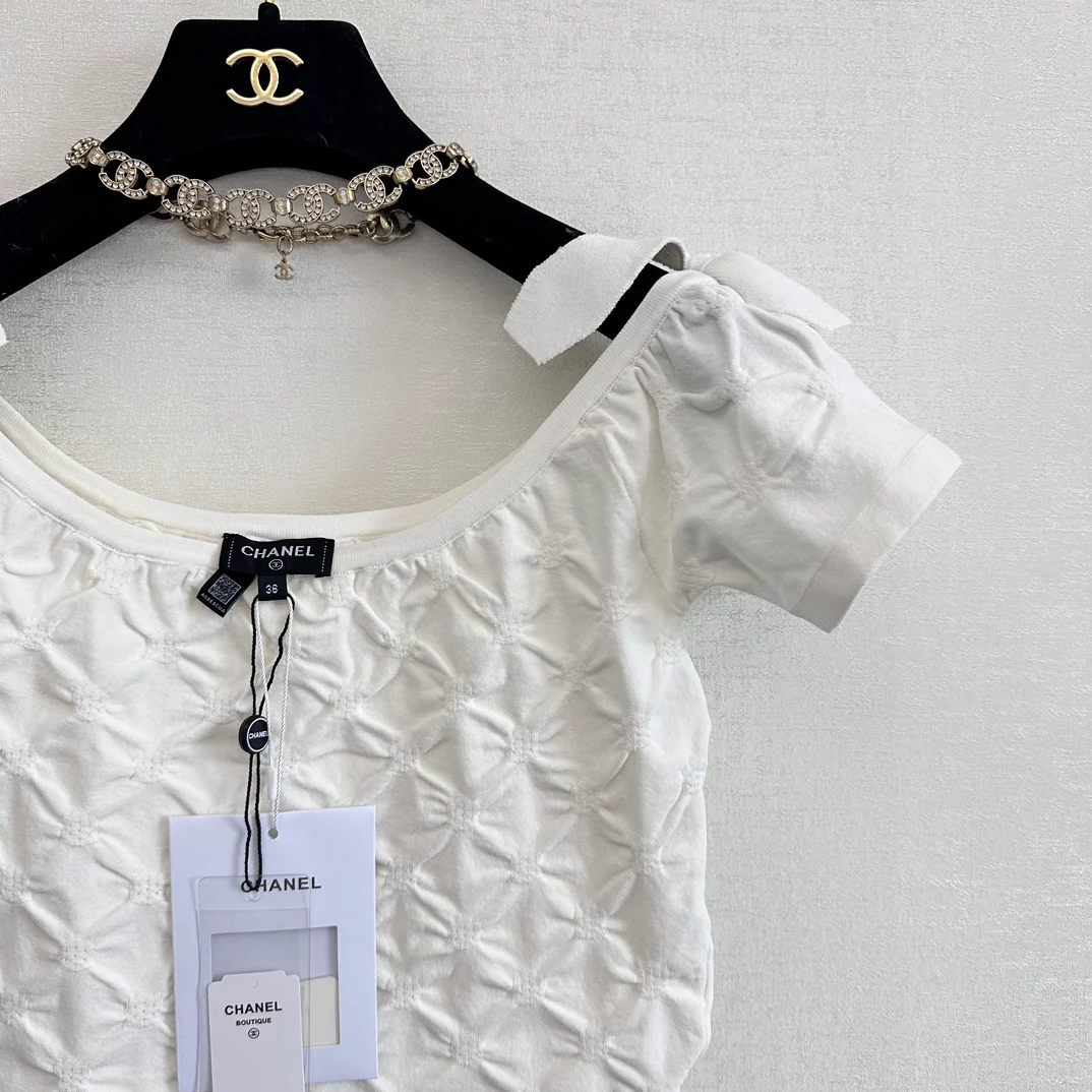 Вязаный топ Chanel 2403 с открытыми плечами - белый