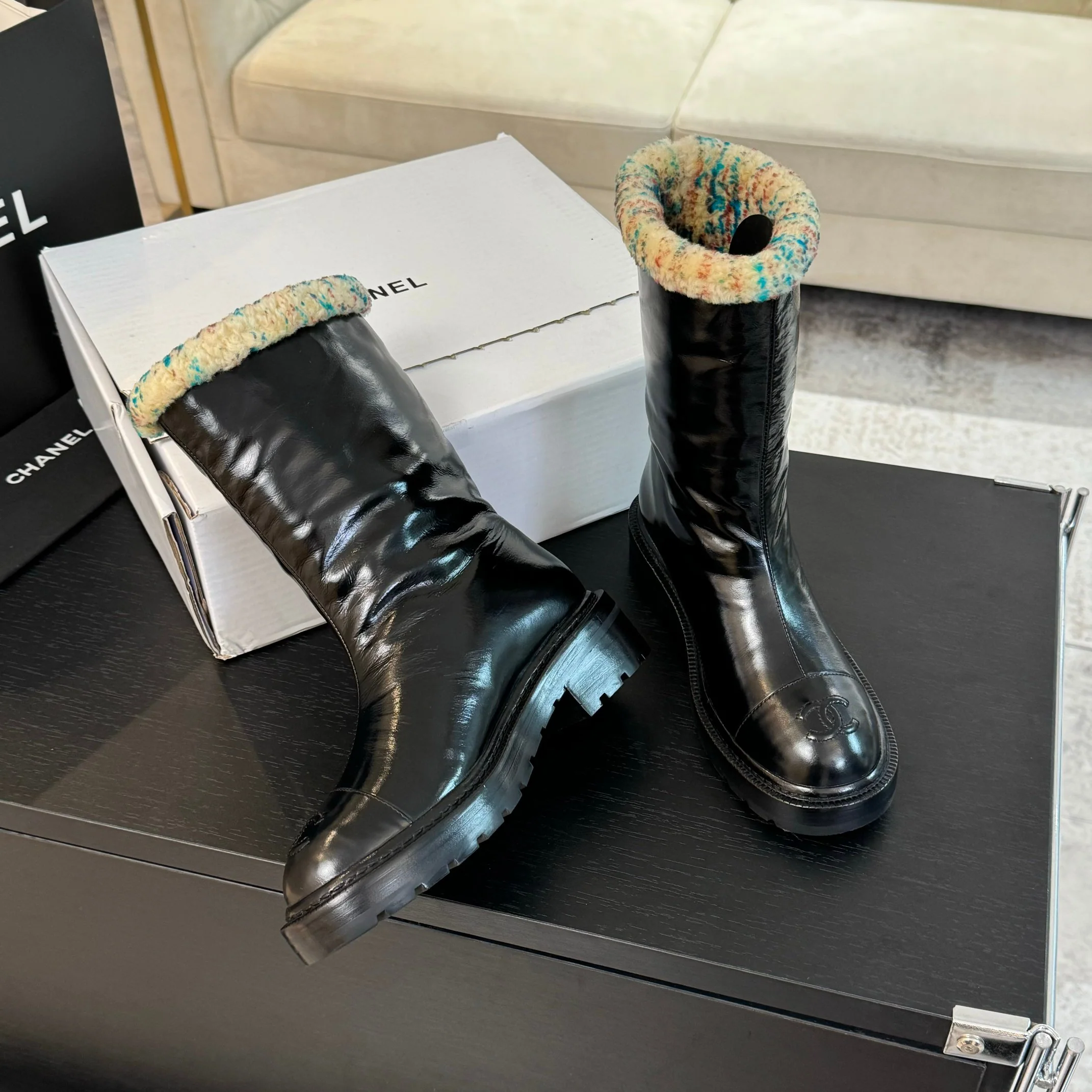 Chanel - Шерстяные сапоги на платформе - Черные