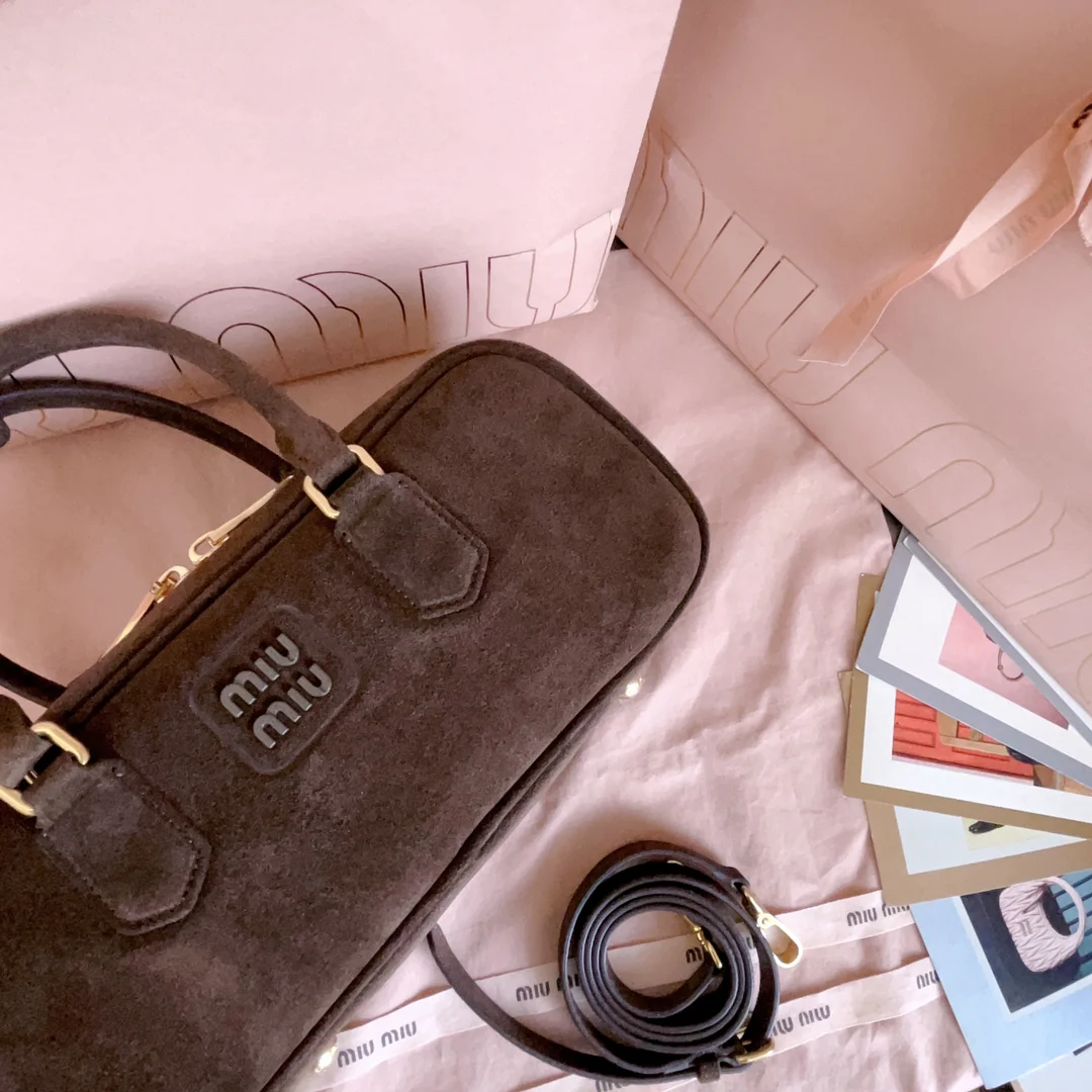 Miu Miu-5bb148-Замшевая сумка для боулинга-Средний-d8-nk4