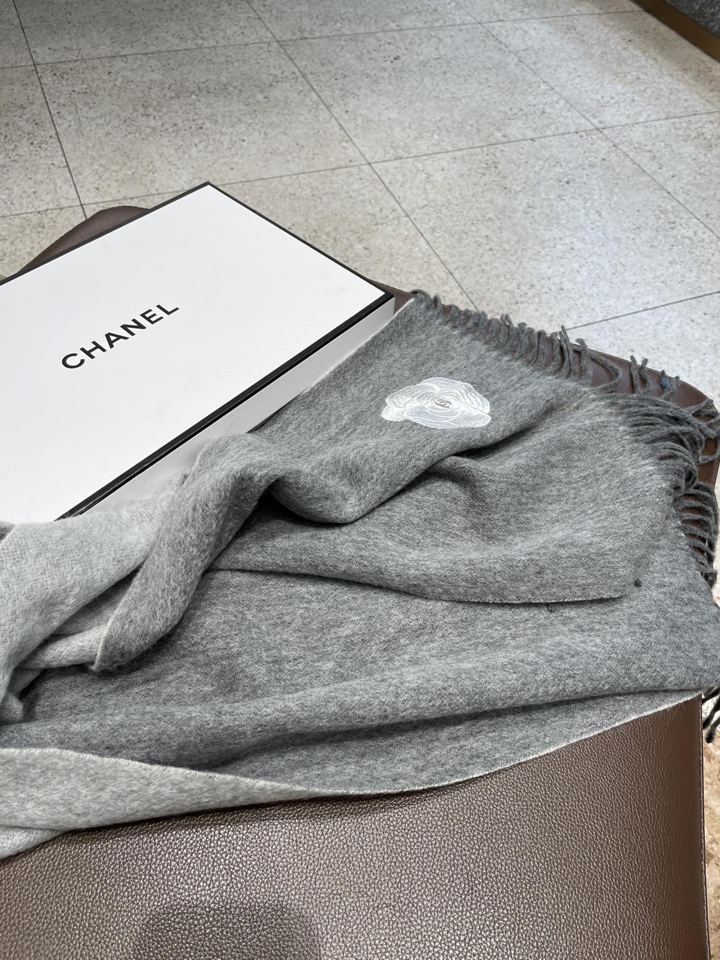 Chanel - Двойной кашемир - 210 см - 36 см - Серый