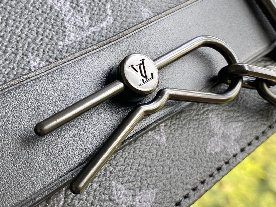 lv-m45585-steamer-messenger bag