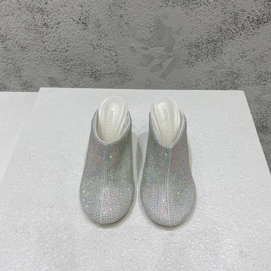 Официальный сайт BV-22s. Новинки сезона осень/зима - Туфли на высоком каблуке со стразами - 4 цвета в наличии.