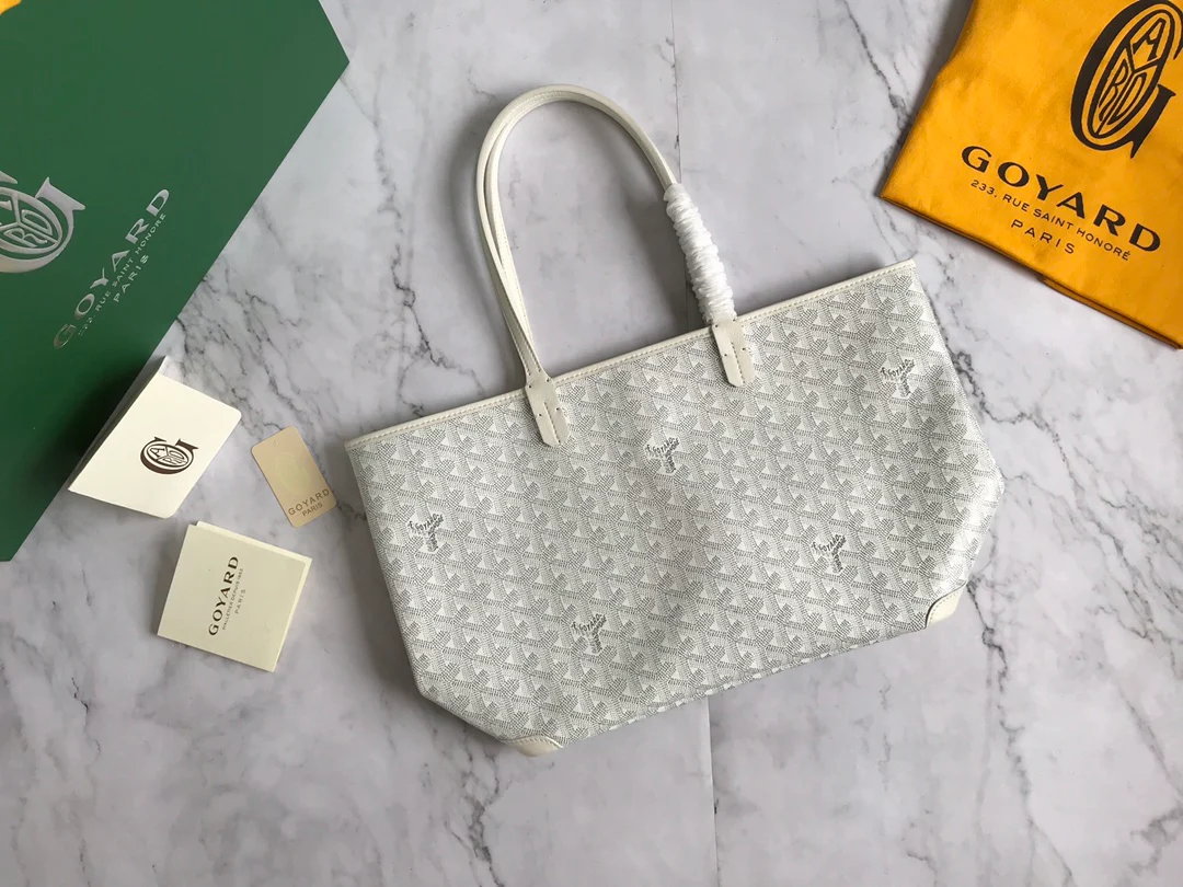 Маленькая сумка-тоут Goyard на молнии - белая.