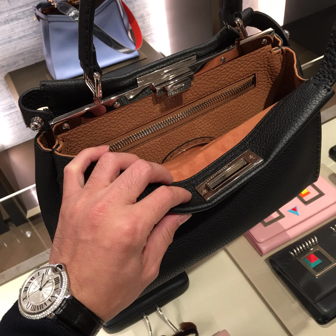 Сумка Fendi Peekaboo Medium из черной кожи - 2 шт.