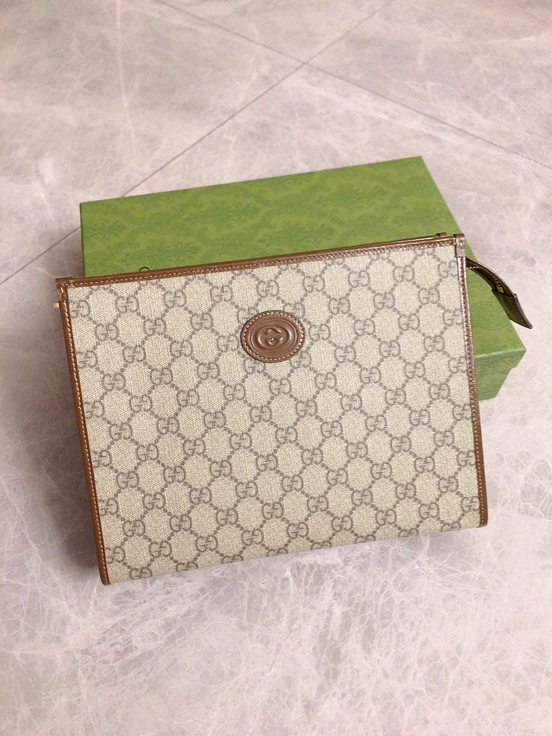 Gucci-新款老花手拿包