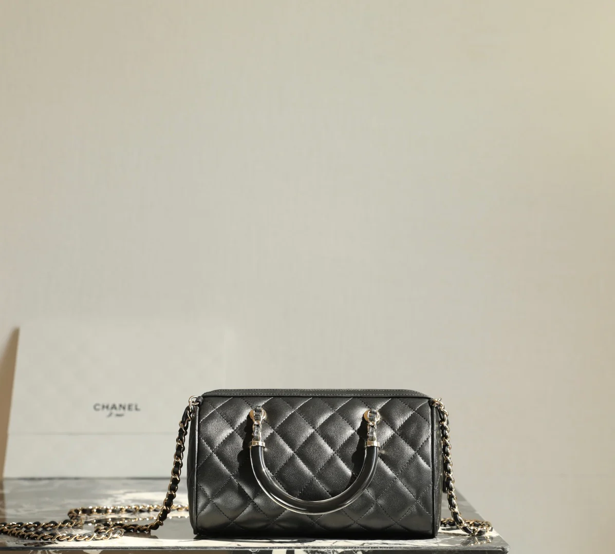 Ручка эмалированная Chanel 25 пенсов???