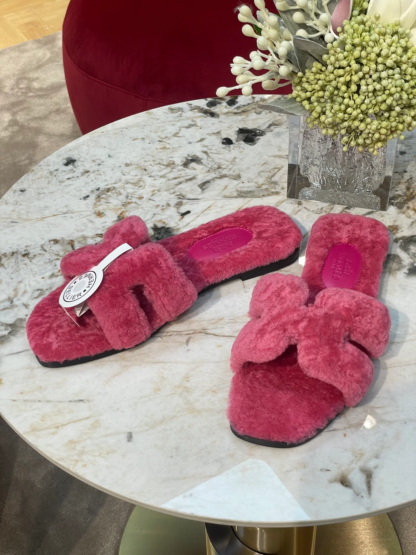 Новинка сезона осень/зима 2022 от Hermes - Меховые тапочки - Розовые