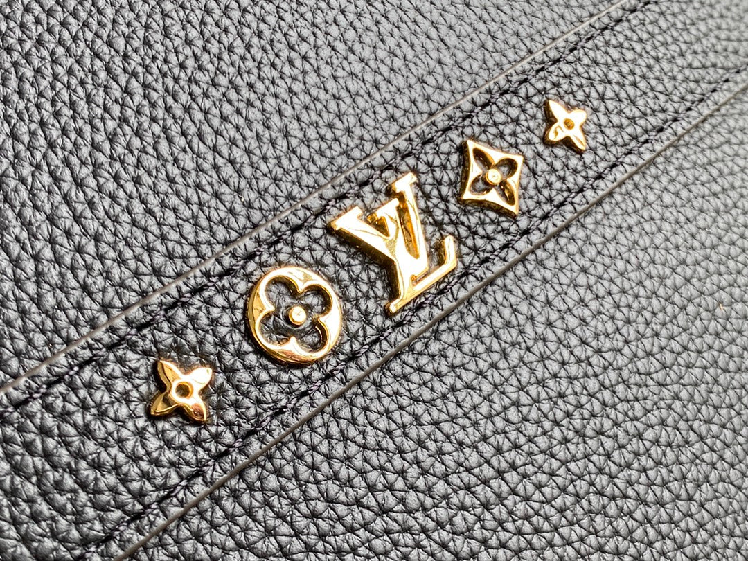 lv-m57934-cruiser-small handbag