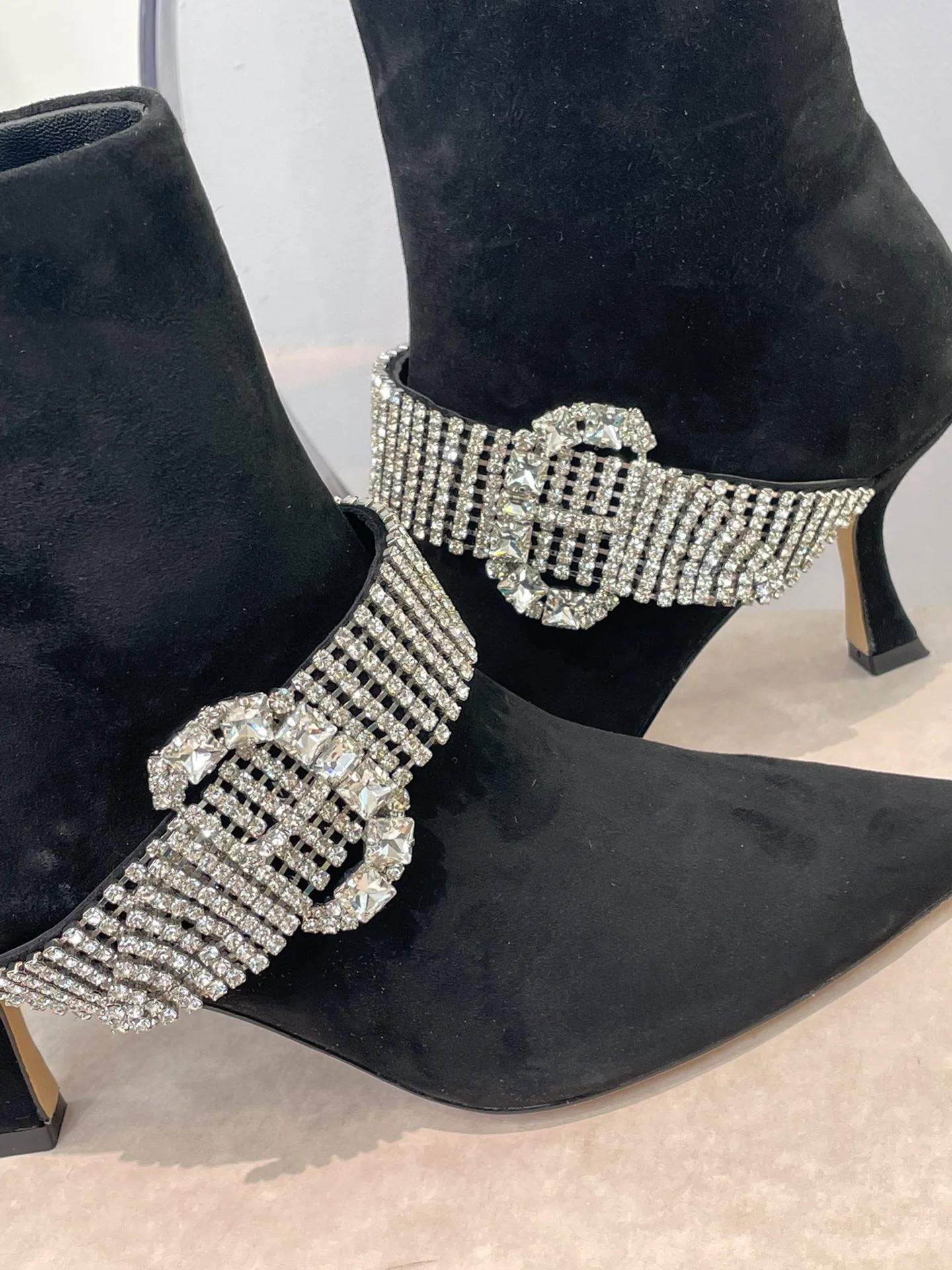 Ботильоны Jimmy на шпильке со стразами - 2 шт.