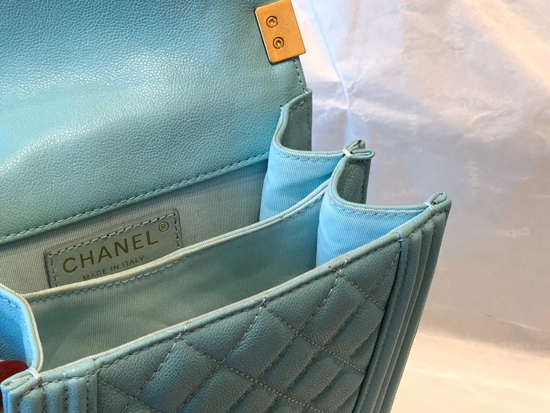 Chanel-boy-19-16-5cm-5