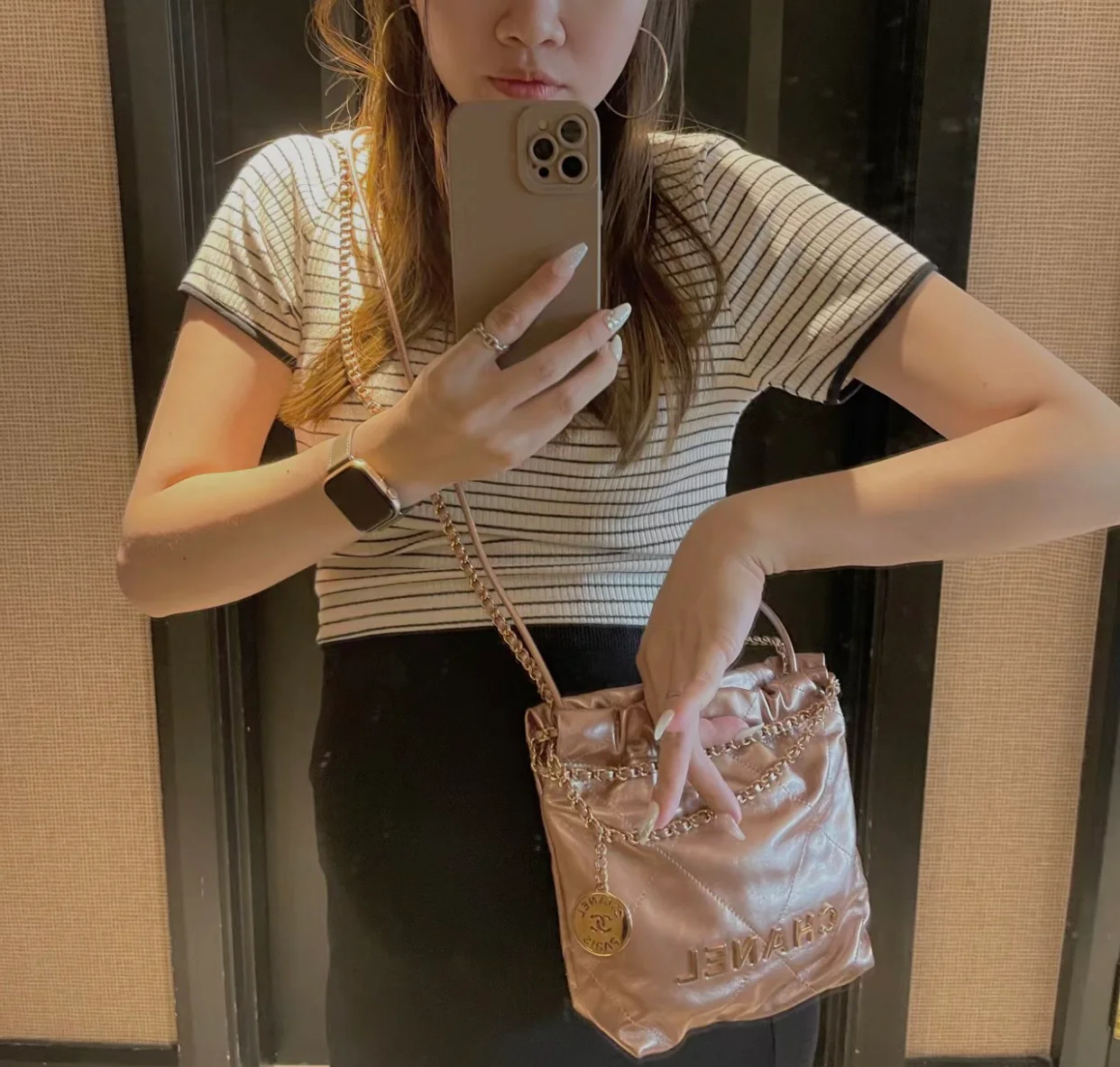 Chanel - Новая сумка 22 - Розовое золото