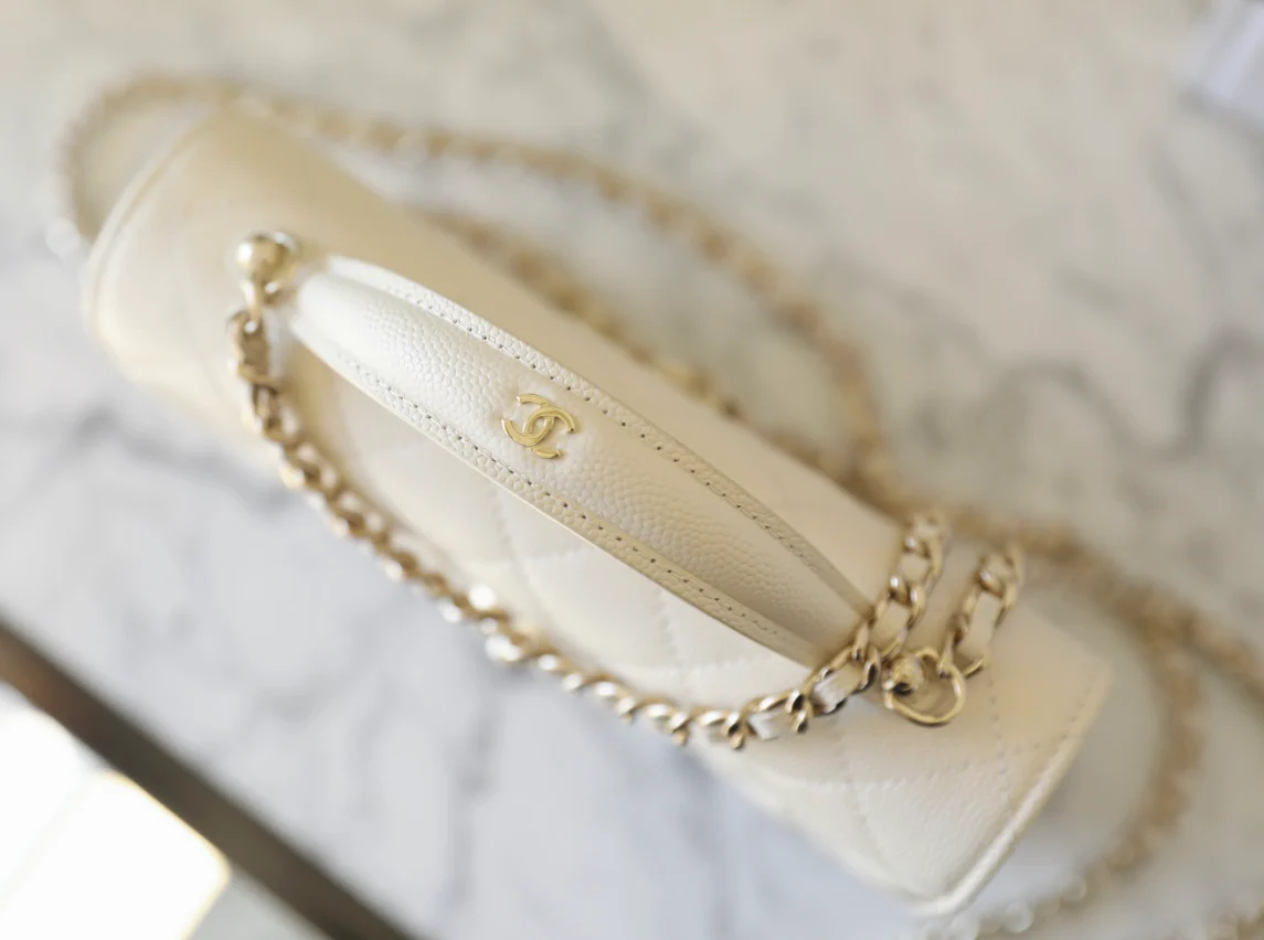 Рюкзак-мессенджер Chanel 25c - кремово-белый