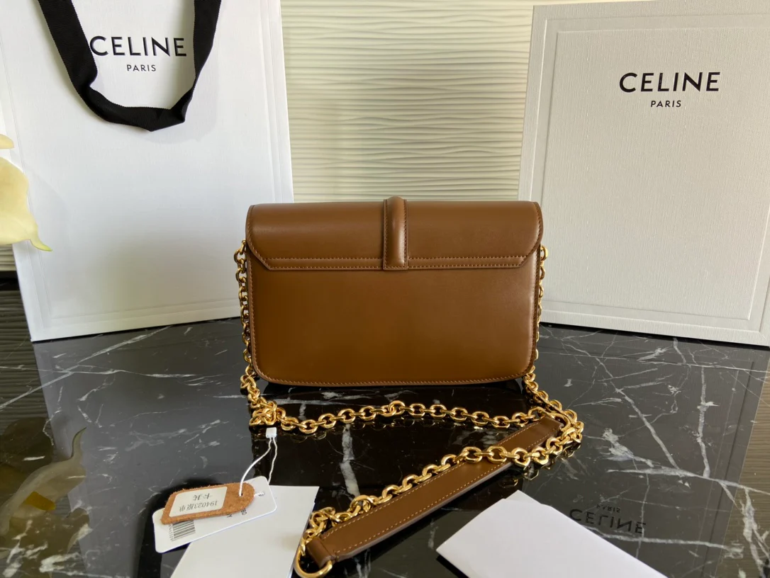 кожаная сумка Celine Soft 16 на цепочке