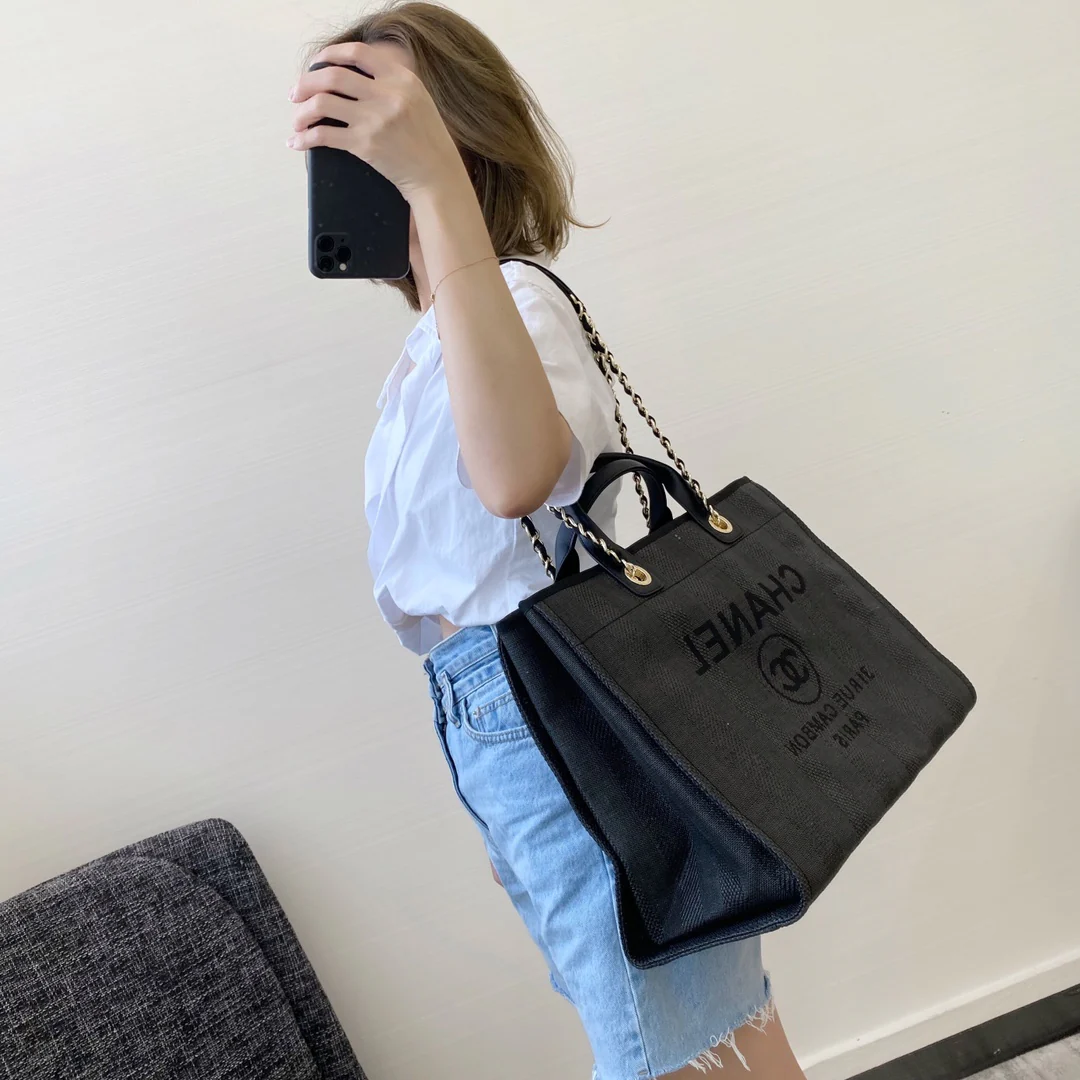 Большая черная пляжная сумка Chanel