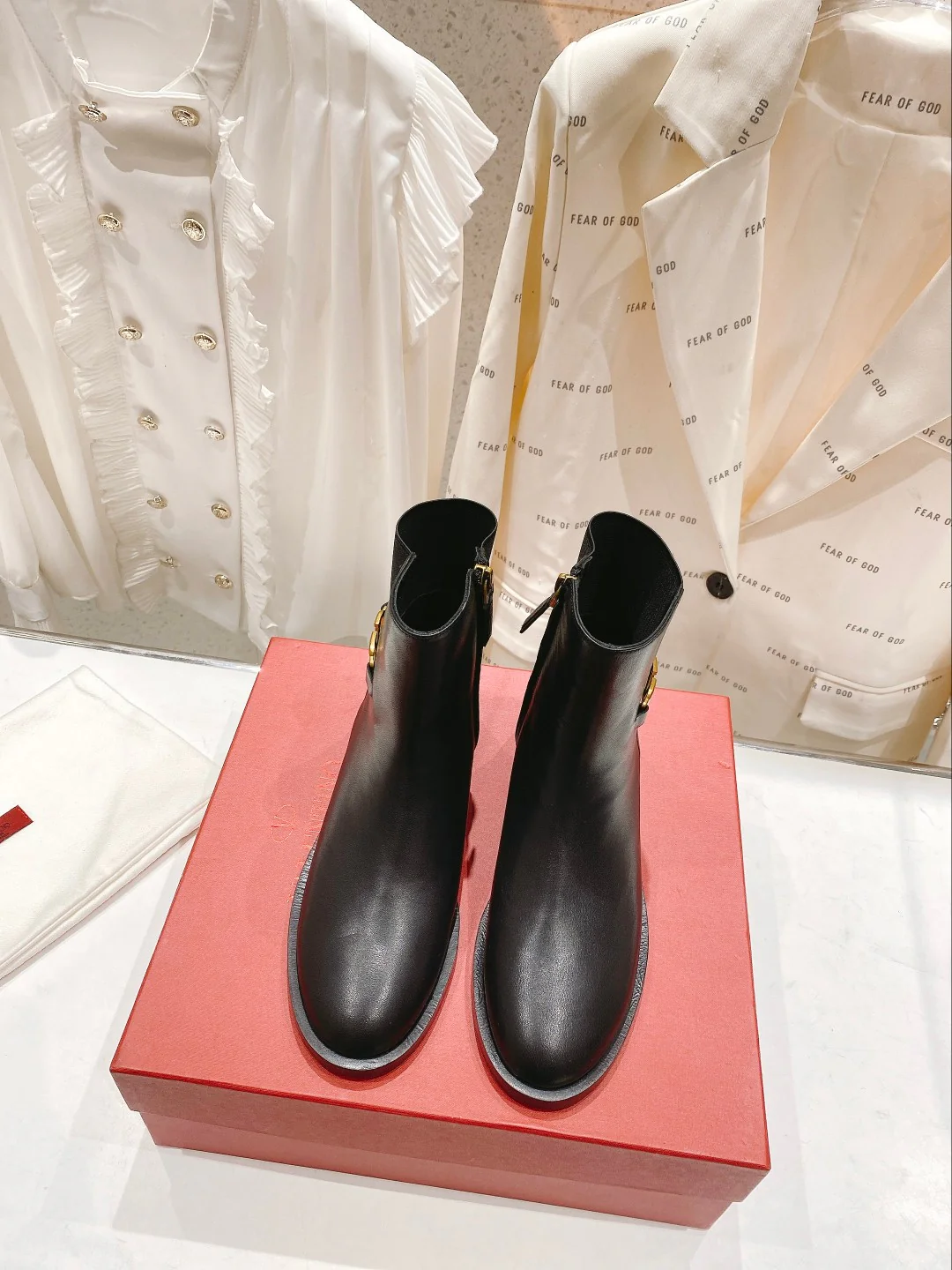 Valentino - Ботильоны на низком каблуке - Черные