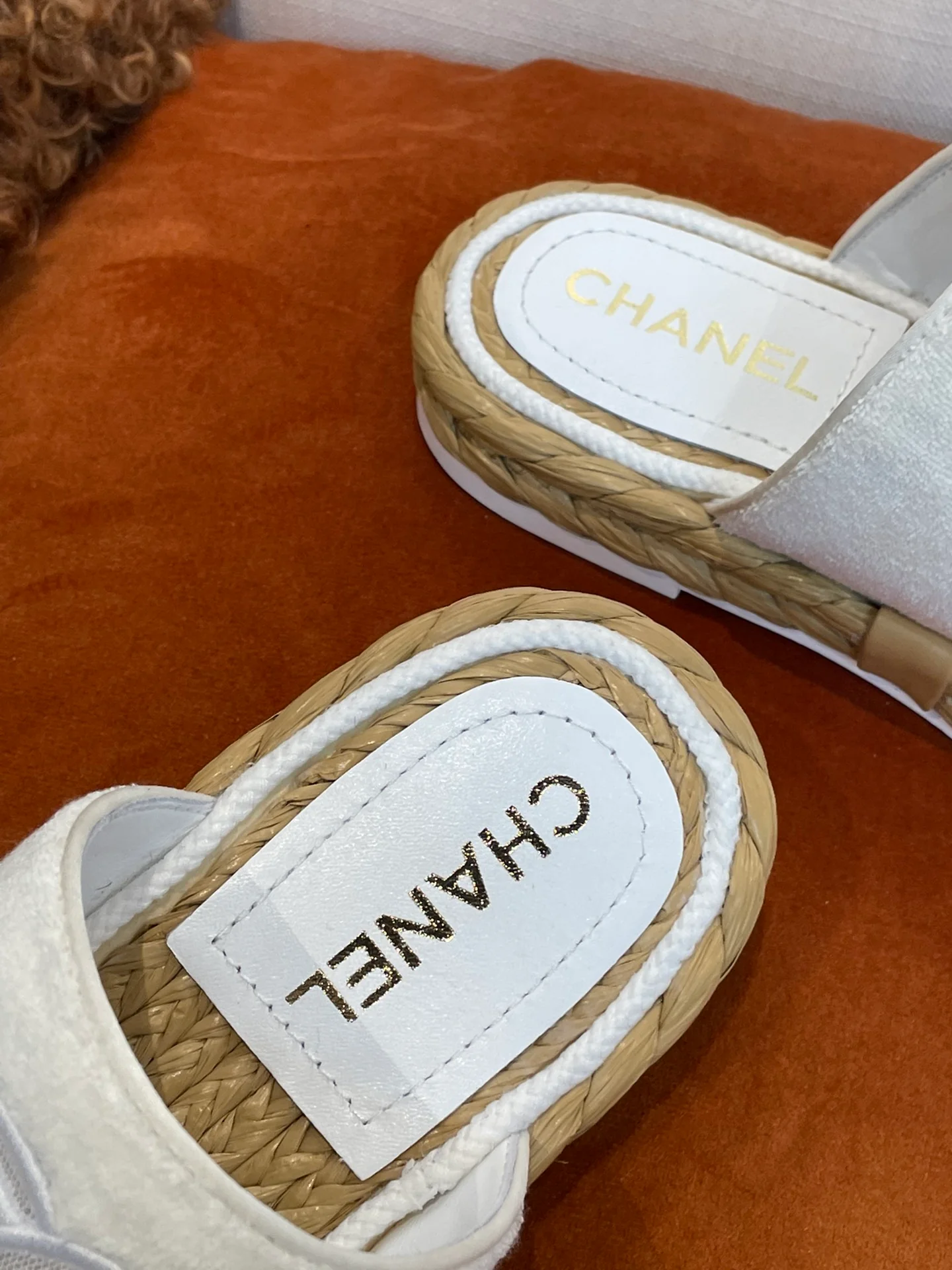 Шлепанцы на платформе Chanel