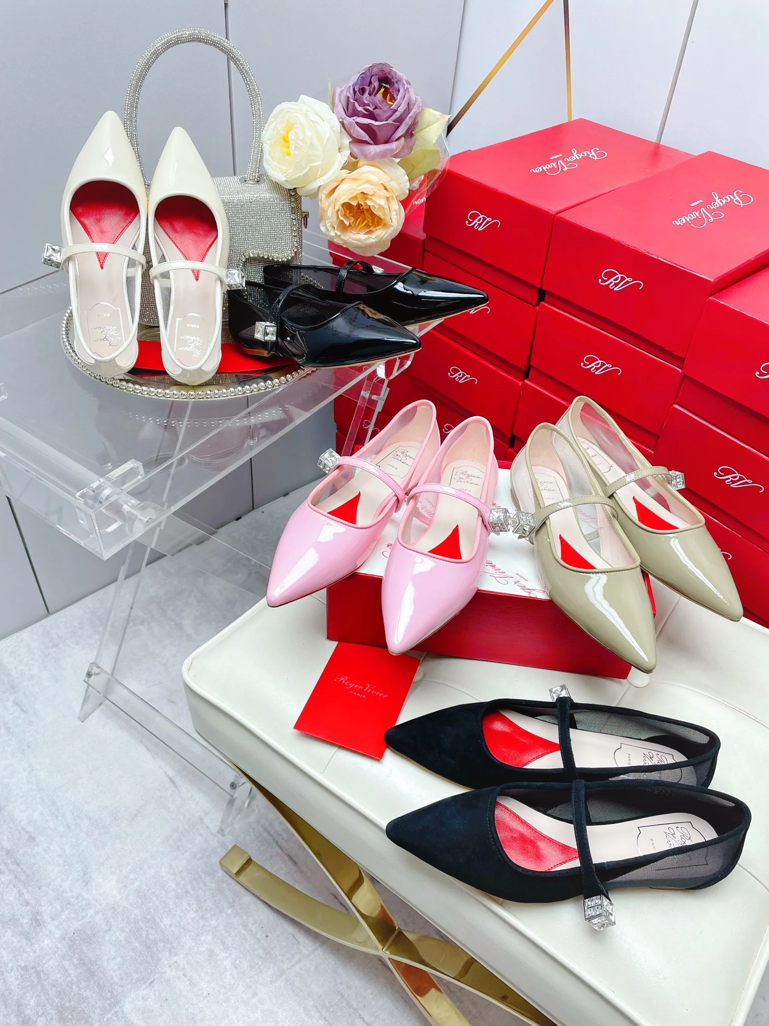 Обувь RV Shoes - Новинка ранней весны 2023 года - Балетки с острым носком - Черные