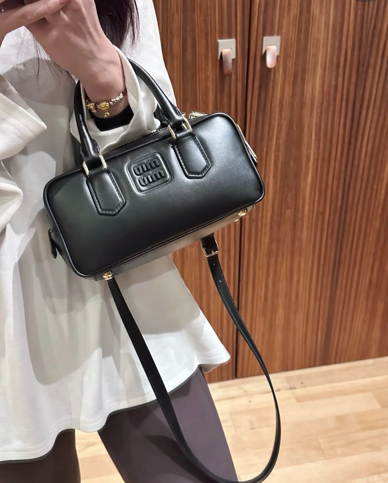 Miu Miu-5bb142m1100-???????-кожаная-сумка для боулинга-маленькая-черная